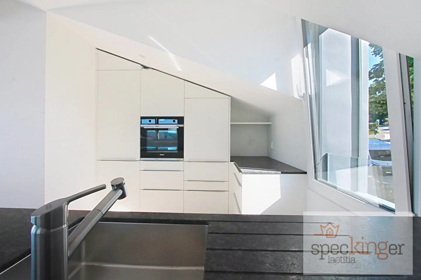 Helles 5,5-Zimmer-Apartment, Terrasse, sehr schöne Seesicht - Foto 3 von 13