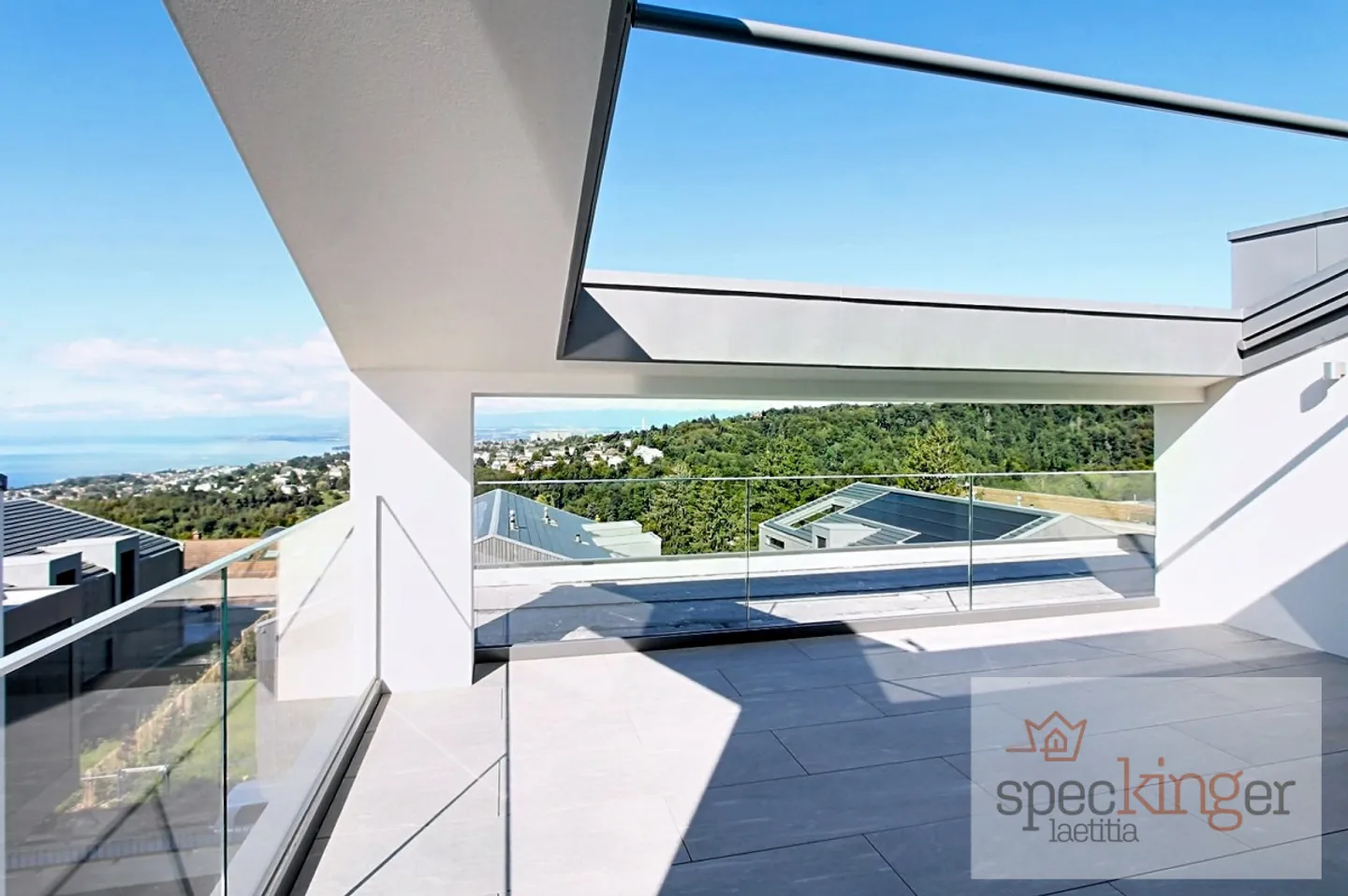 Helles 5,5-Zimmer-Apartment, Terrasse, sehr schöne Seesicht - Foto 6 von 13