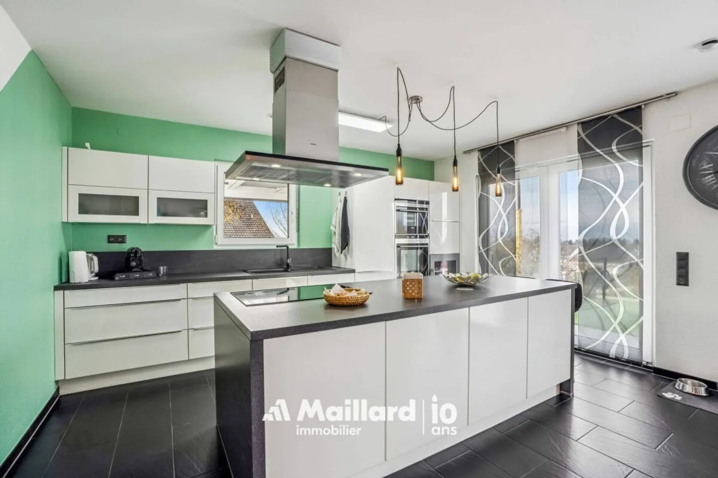 «Ihr künftiger Familienkokon zwischen dem Neuenburger- und dem Murtensee» - Foto 4 von 15