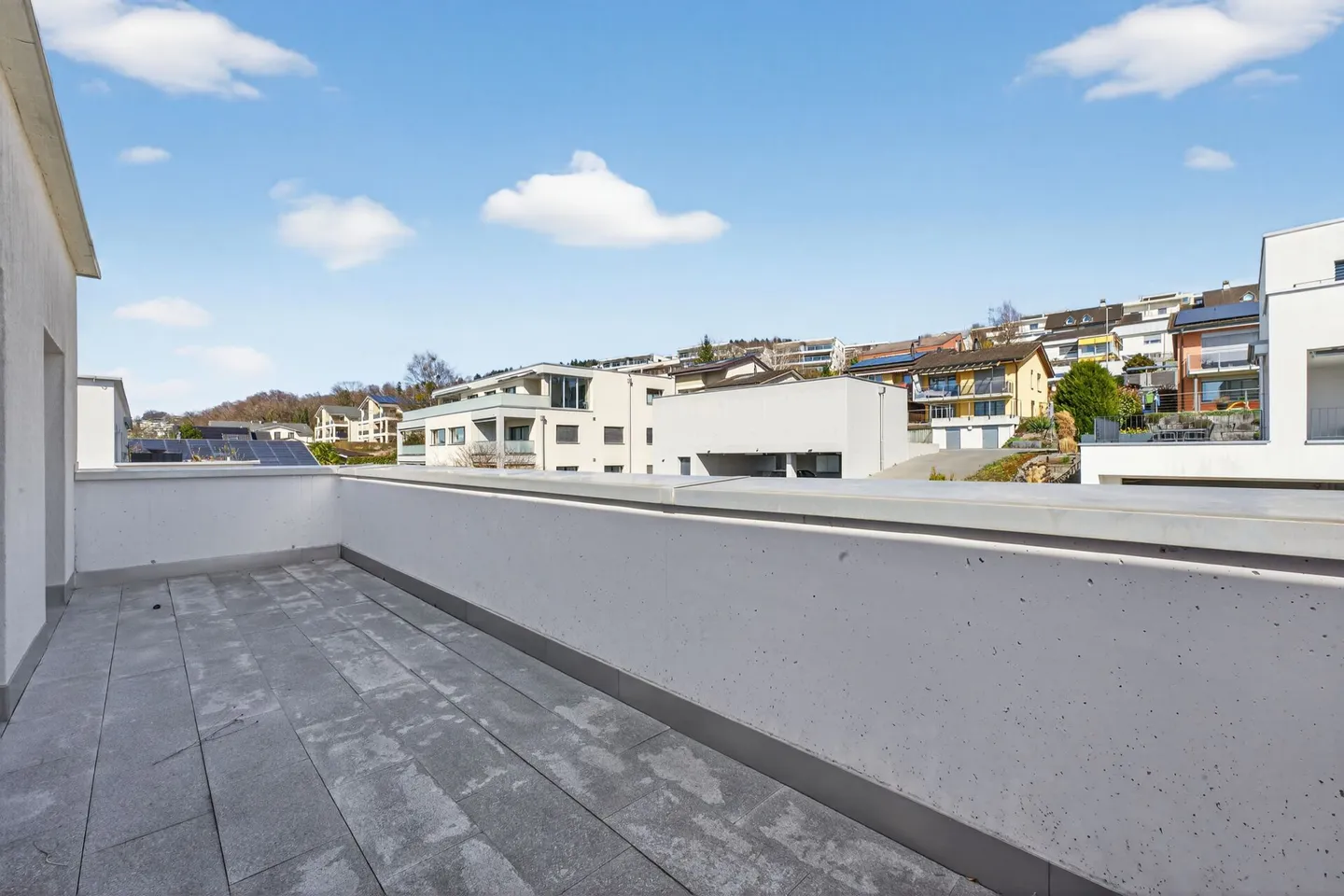 Urban Living Meets Nature - Penthouse Apartment with a View - Photo 17 of 20