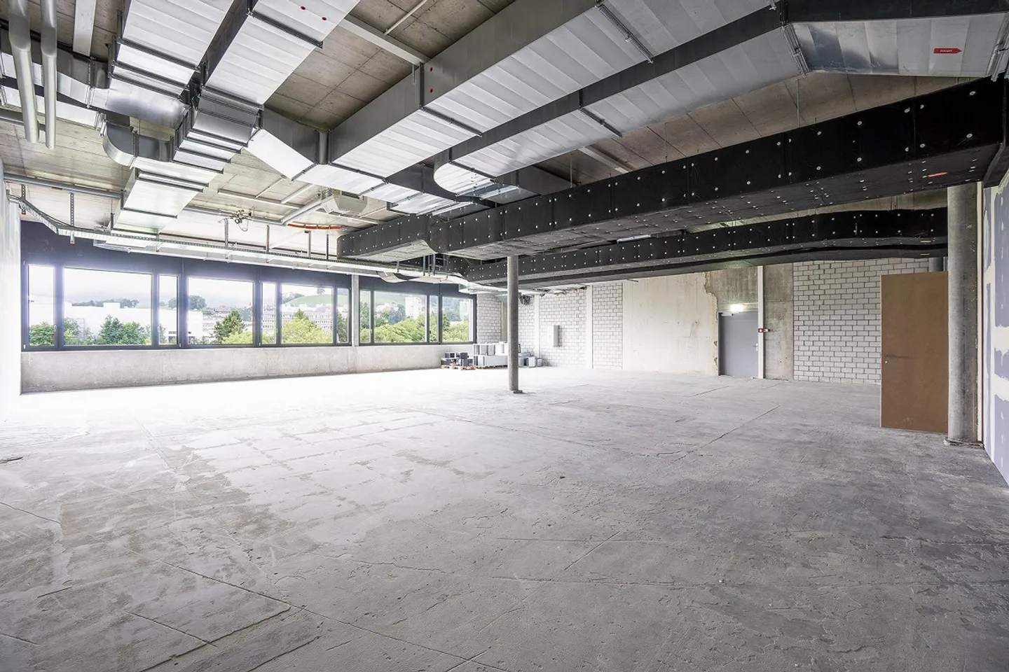Spazi commerciali per uffici e servizi nel Neudorf-Center - Foto 8 di 13