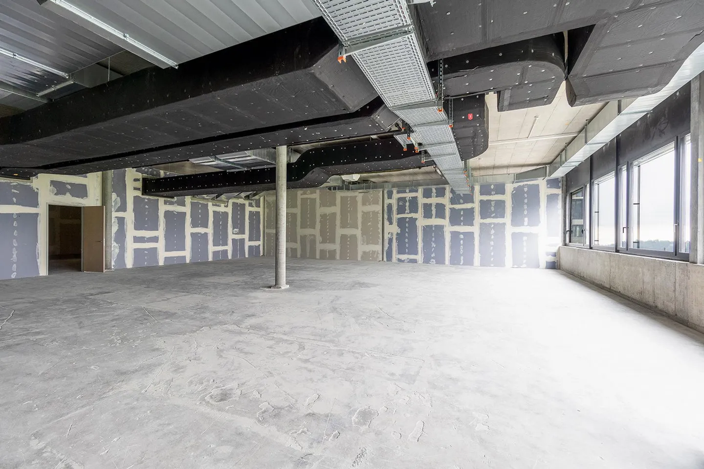 Spazi commerciali per uffici e servizi nel Neudorf-Center - Foto 11 di 13