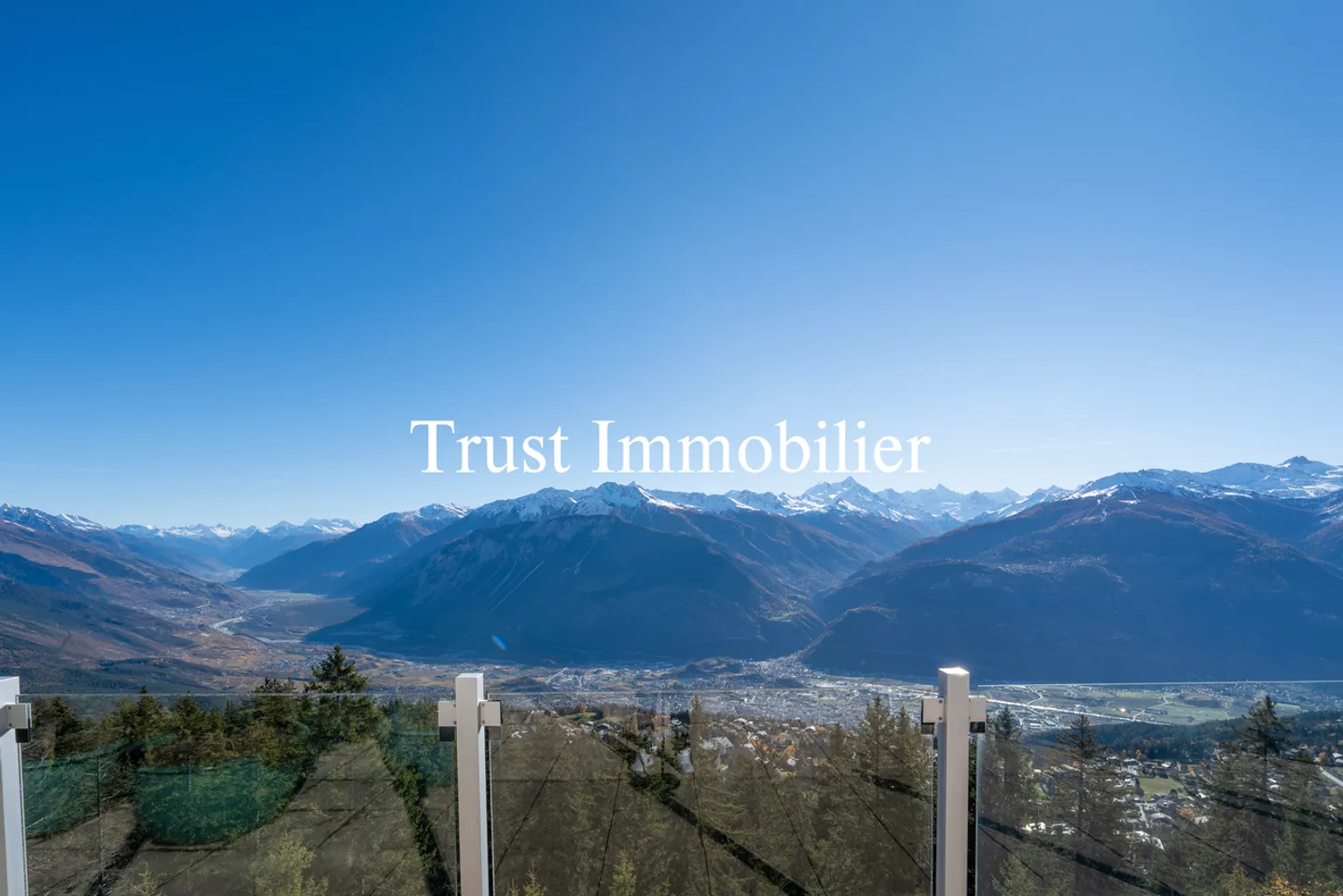 5004. Panoramic view from this vast penthouse, SKI IN / OUT - Photo 11 of 32