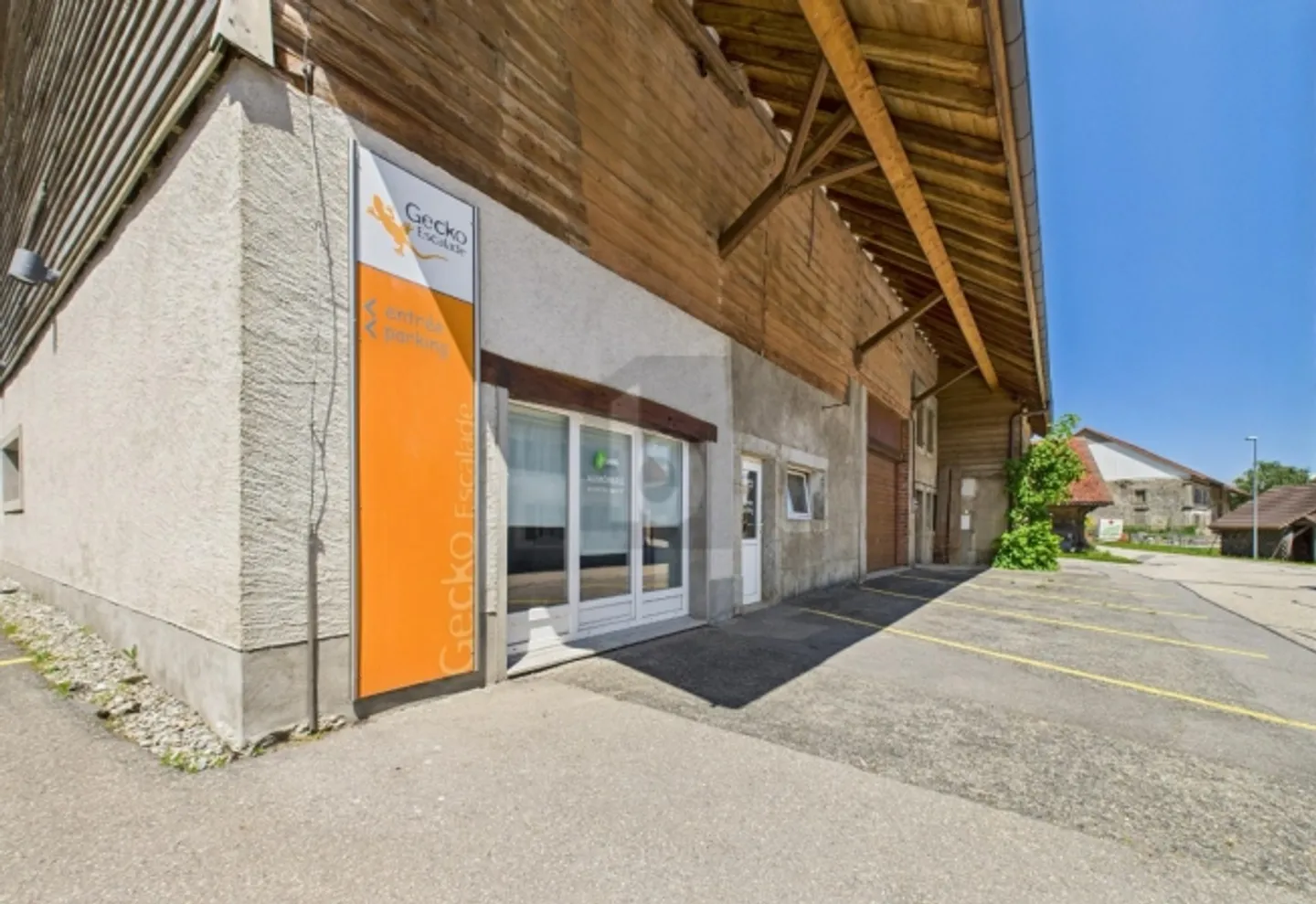 BARN WITH CLIMBING SPACE AND TOP YIELD! - Photo 2 of 6