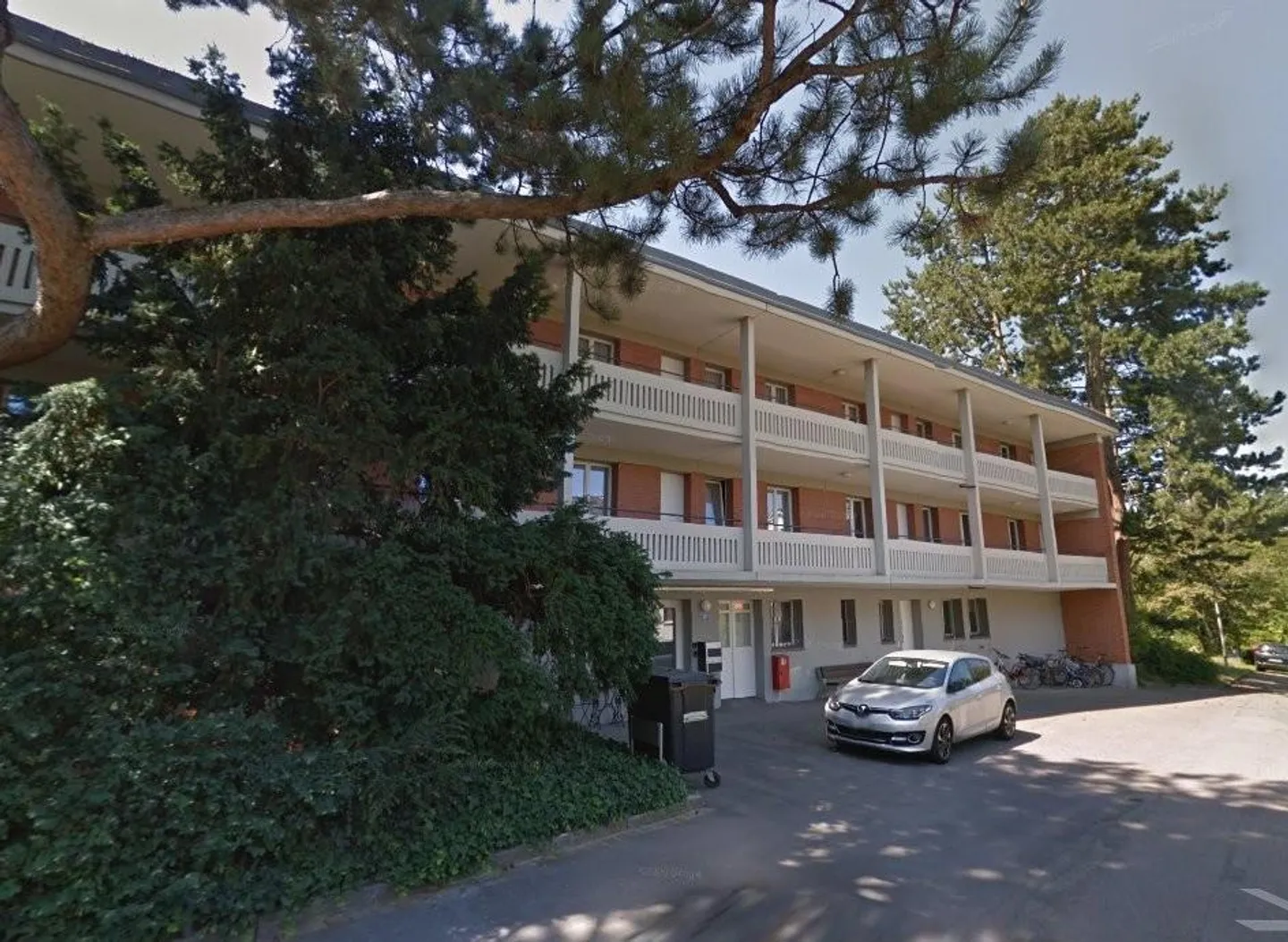 Bella appartamento di 2 stanze con vista su Bruderholz - Foto 1 di 8