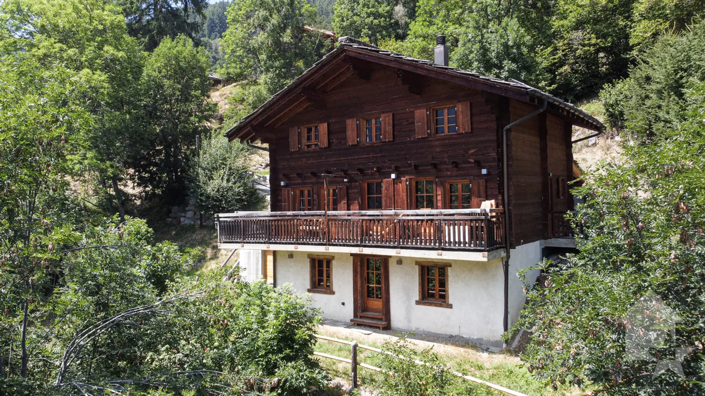 Charming Chalet with Stunning Views - Photo 18 of 18