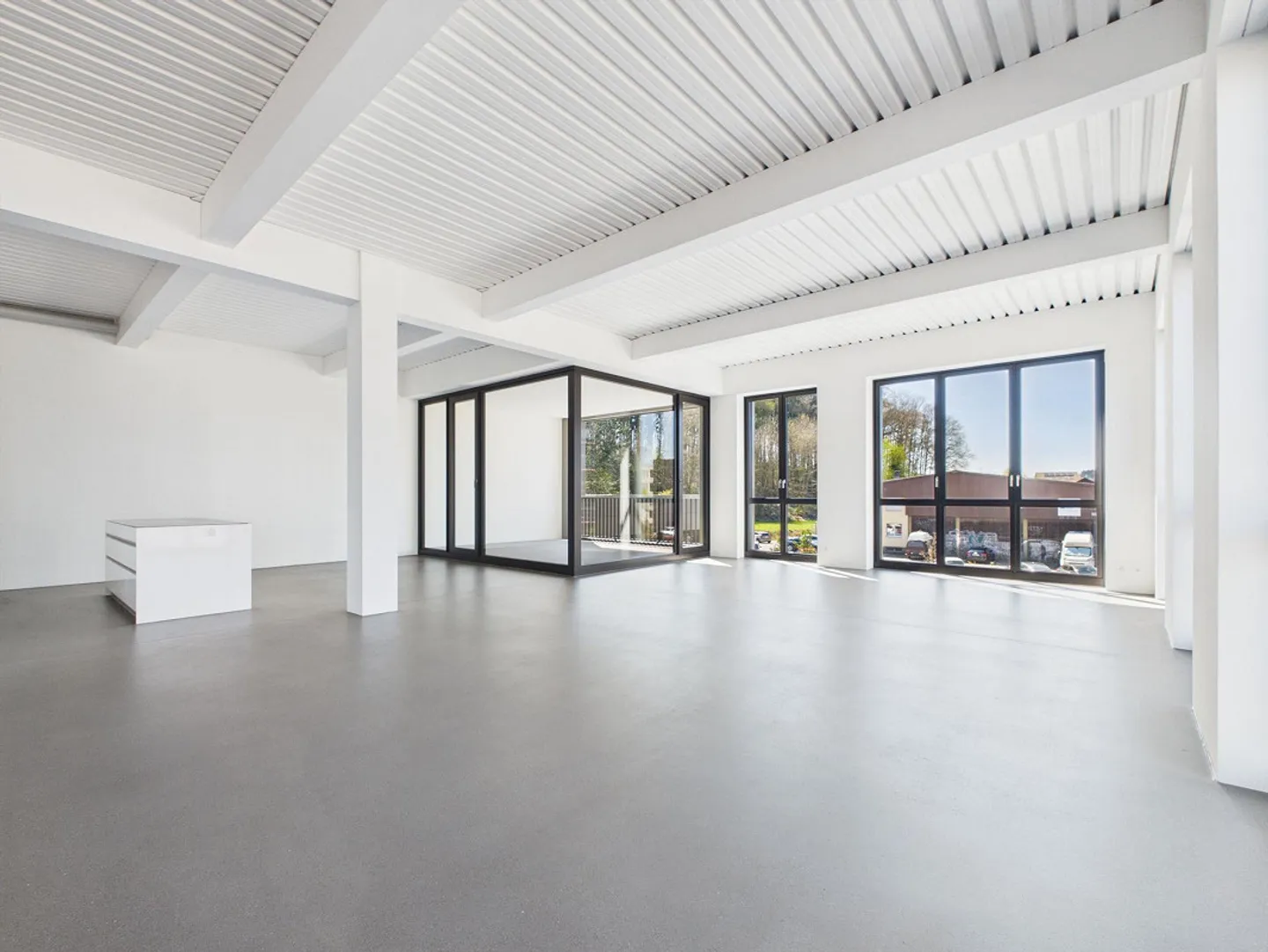 Modern 2-room loft apartment near Westside - Photo 4 of 14