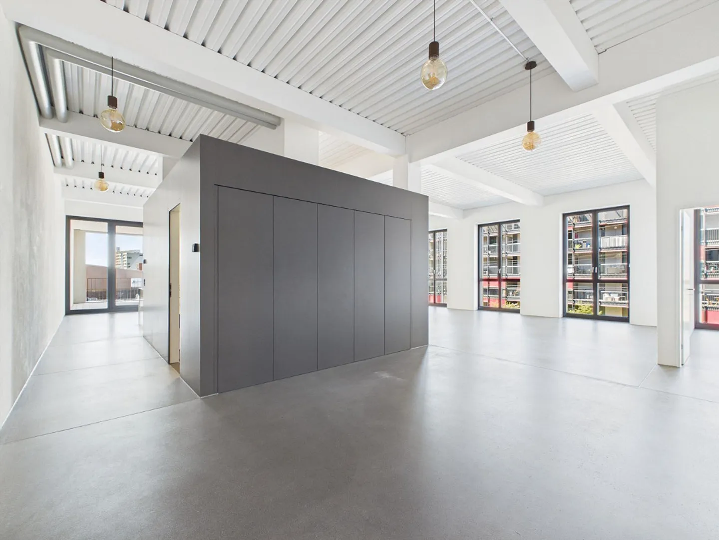 Modern 2-room loft apartment near Westside - Photo 8 of 14