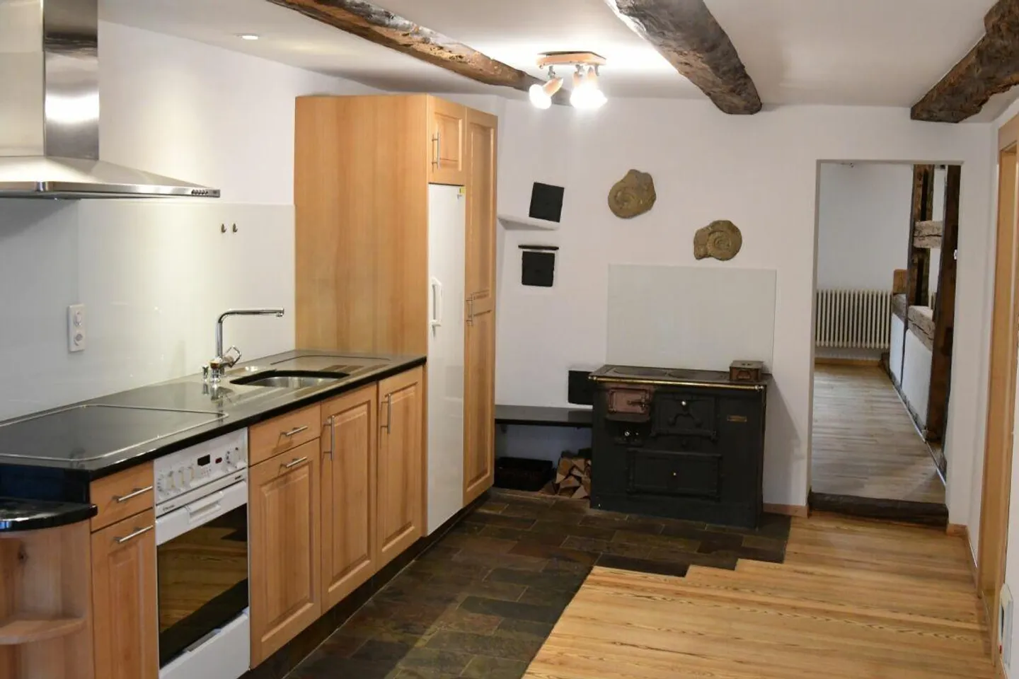 Attractive residential and investment opportunity in the idyllic Klettgau - Photo 8 of 12