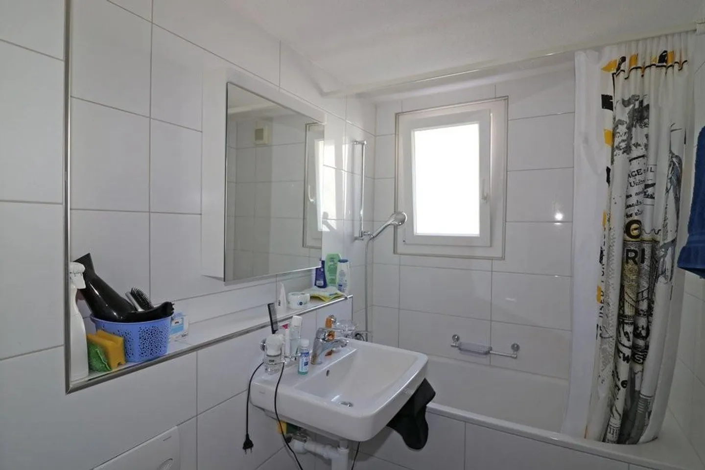 Appartement lumineux de 3 pièces avec grand balcon - Photo 4 sur 6