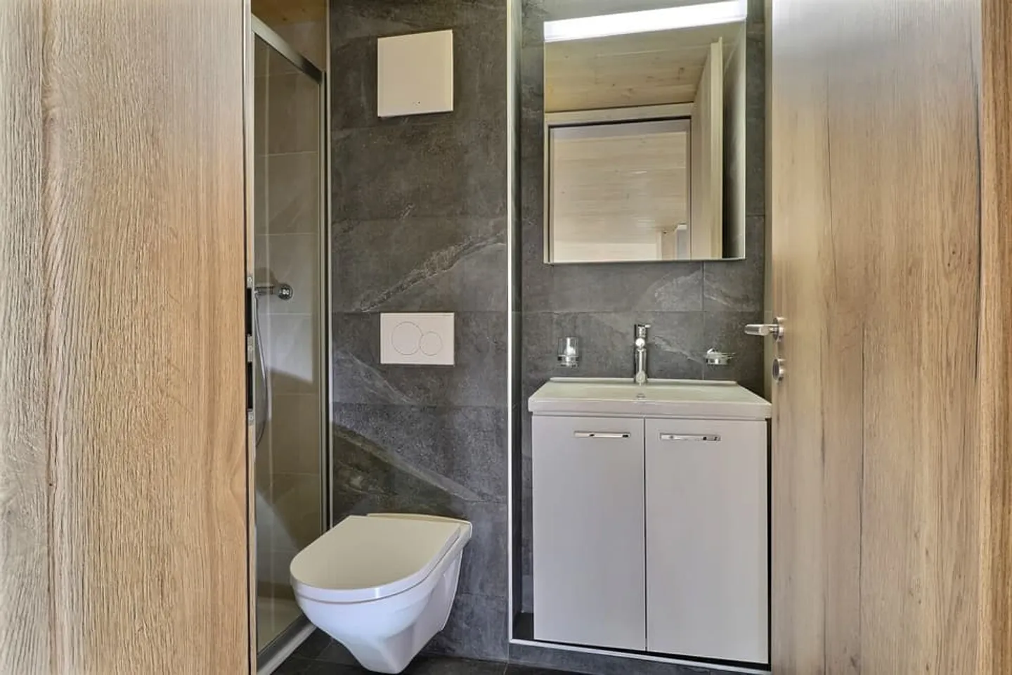 Luxurious accommodation in equestrian center - Photo 8 of 8