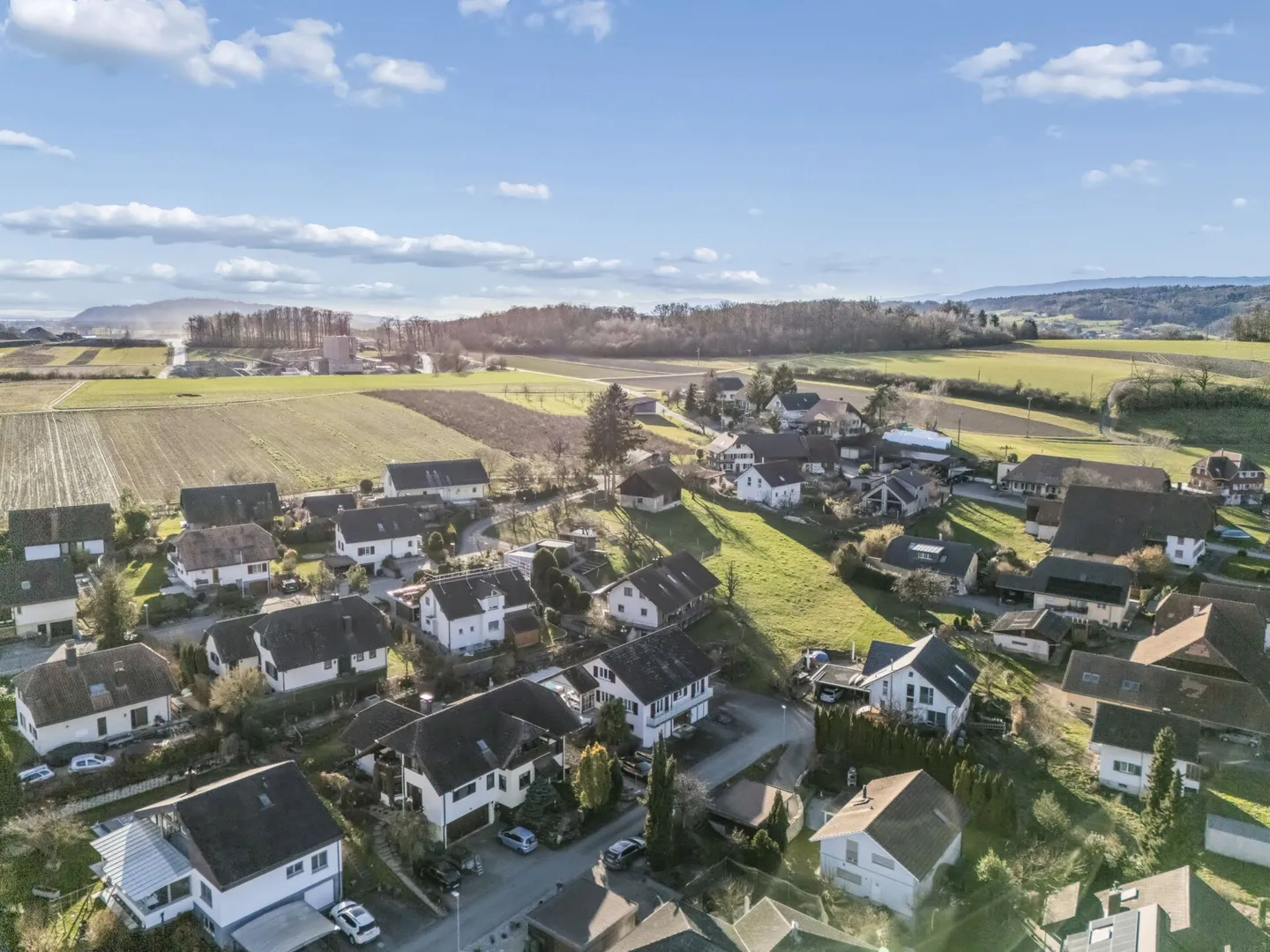 Maison individuelle de 5,5 pièces avec piscine, située dans un cadre rural et calme - Photo 13 sur 13