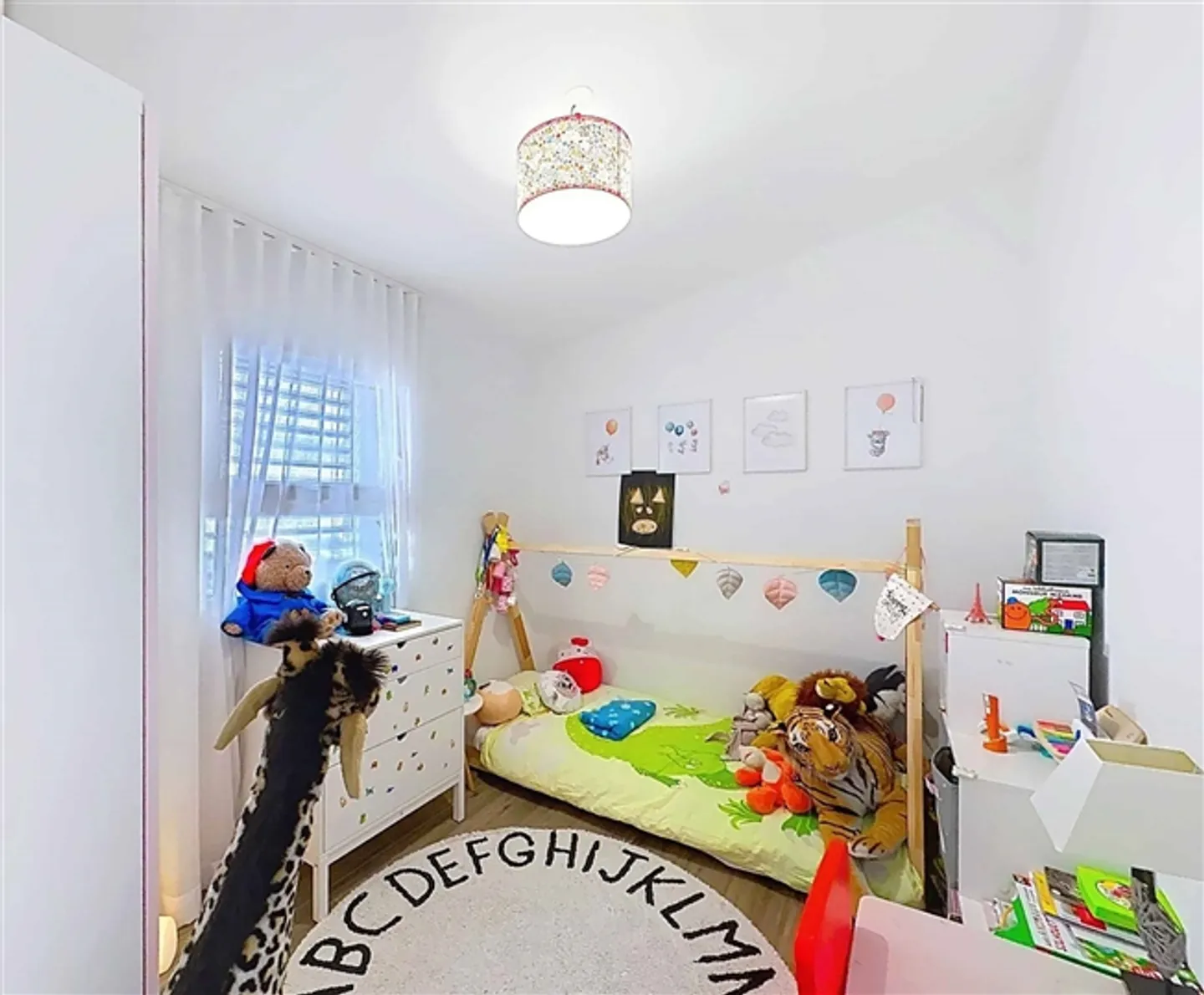 Exclusive HPE Semi-Detached House with Veranda and Garden - Photo 6 of 12