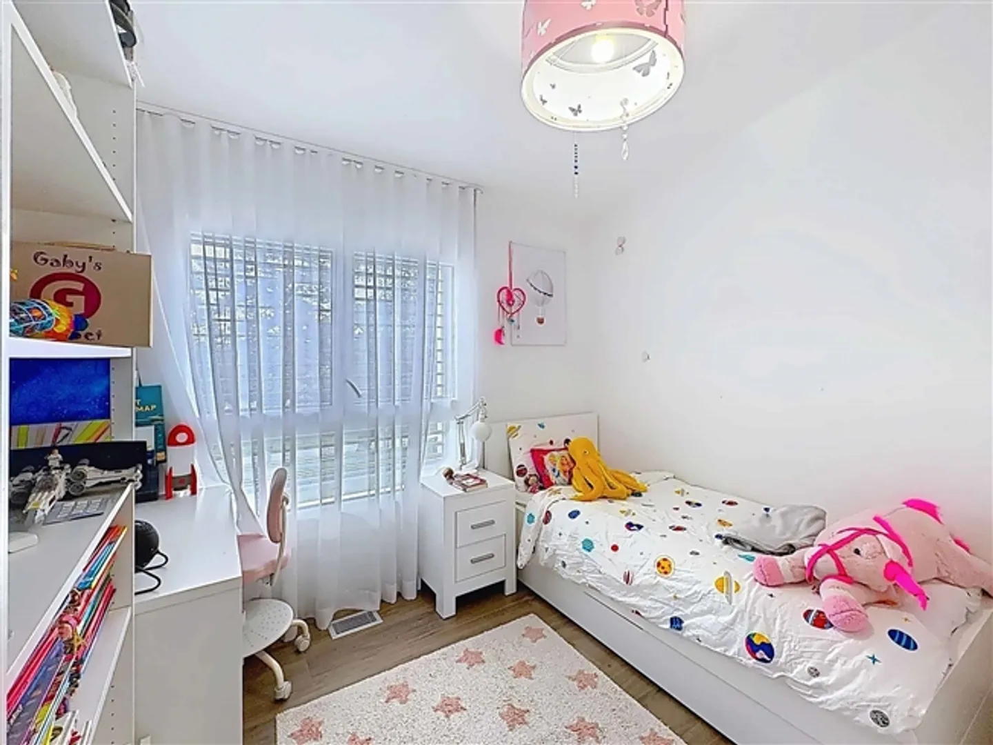 Exclusive HPE Semi-Detached House with Veranda and Garden - Photo 7 of 12