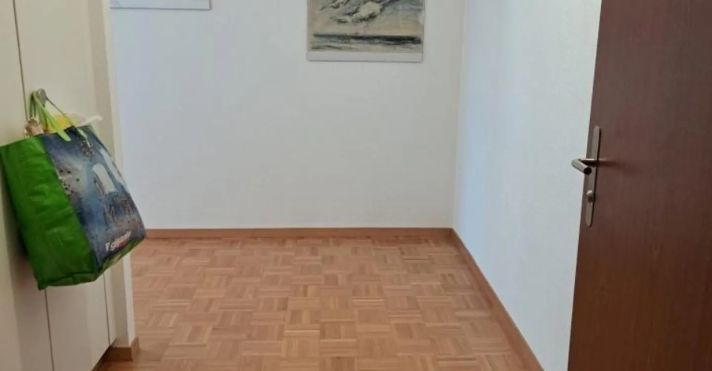2.5-room apartment on the 4th floor in Vevey - Photo 2 of 2