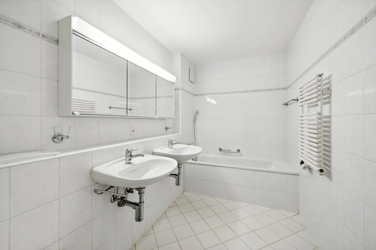 Appartement en duplex exclusif avec espace jardin - Photo 3 sur 8