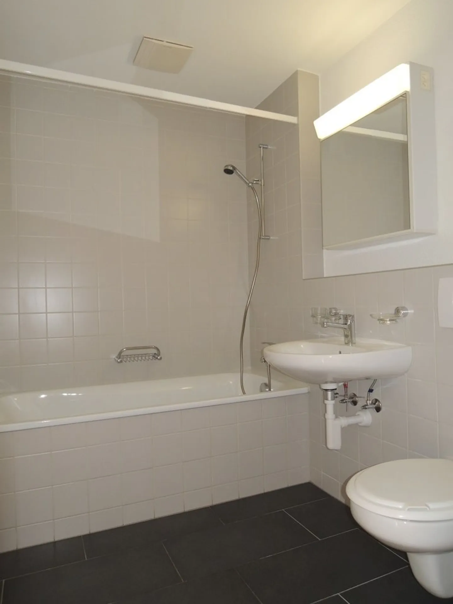 Your new home with your own seating area - Photo 5 of 5
