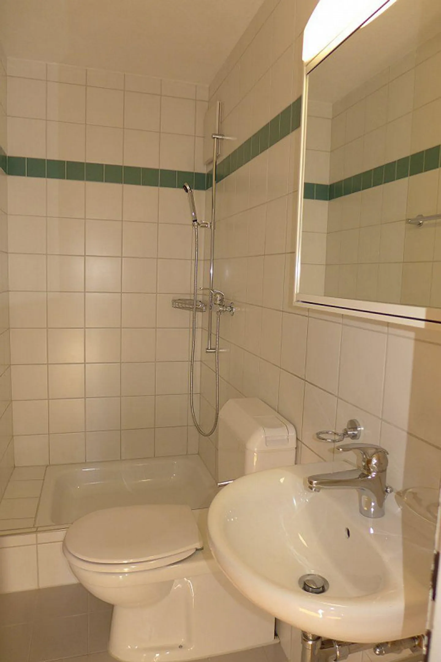 Spacious apartment in a central location in Amriswil! - Photo 4 of 10