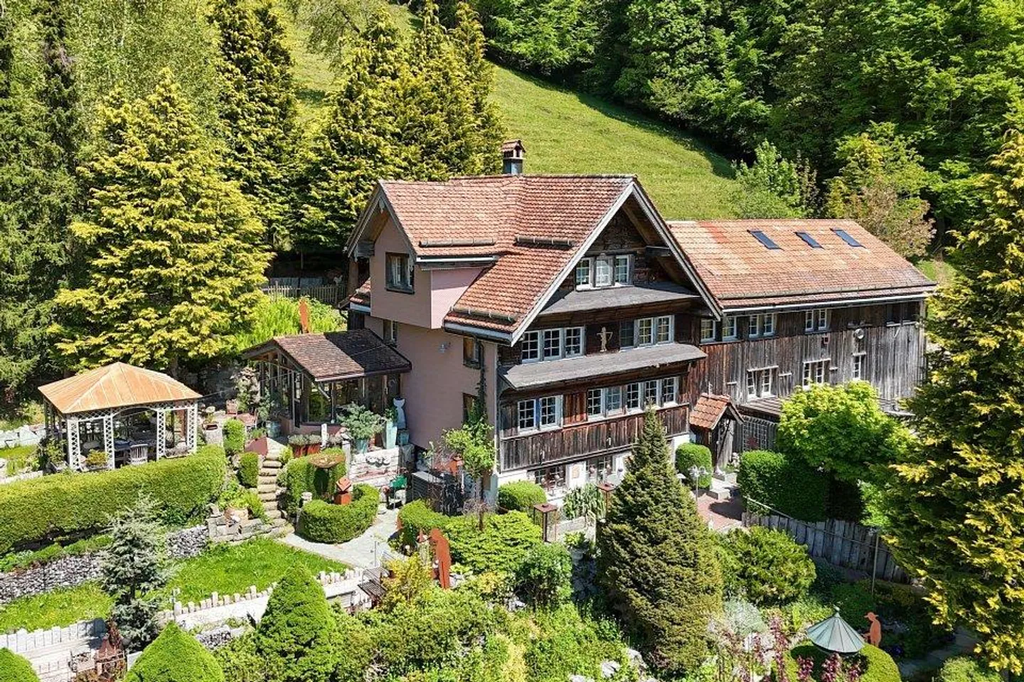 Toggenburger Bauernhaus in einzigartiger Alleinlage – mit Ruhe, Aussicht und Geschichte - Foto 1 von 13