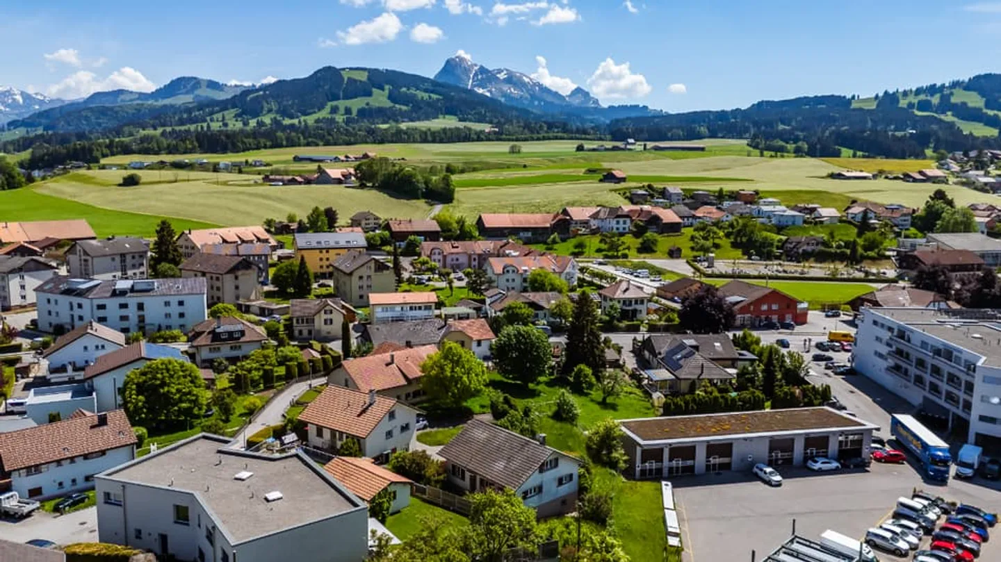 New 3-room apartment in the heart of Gruyère - Photo 6 of 10