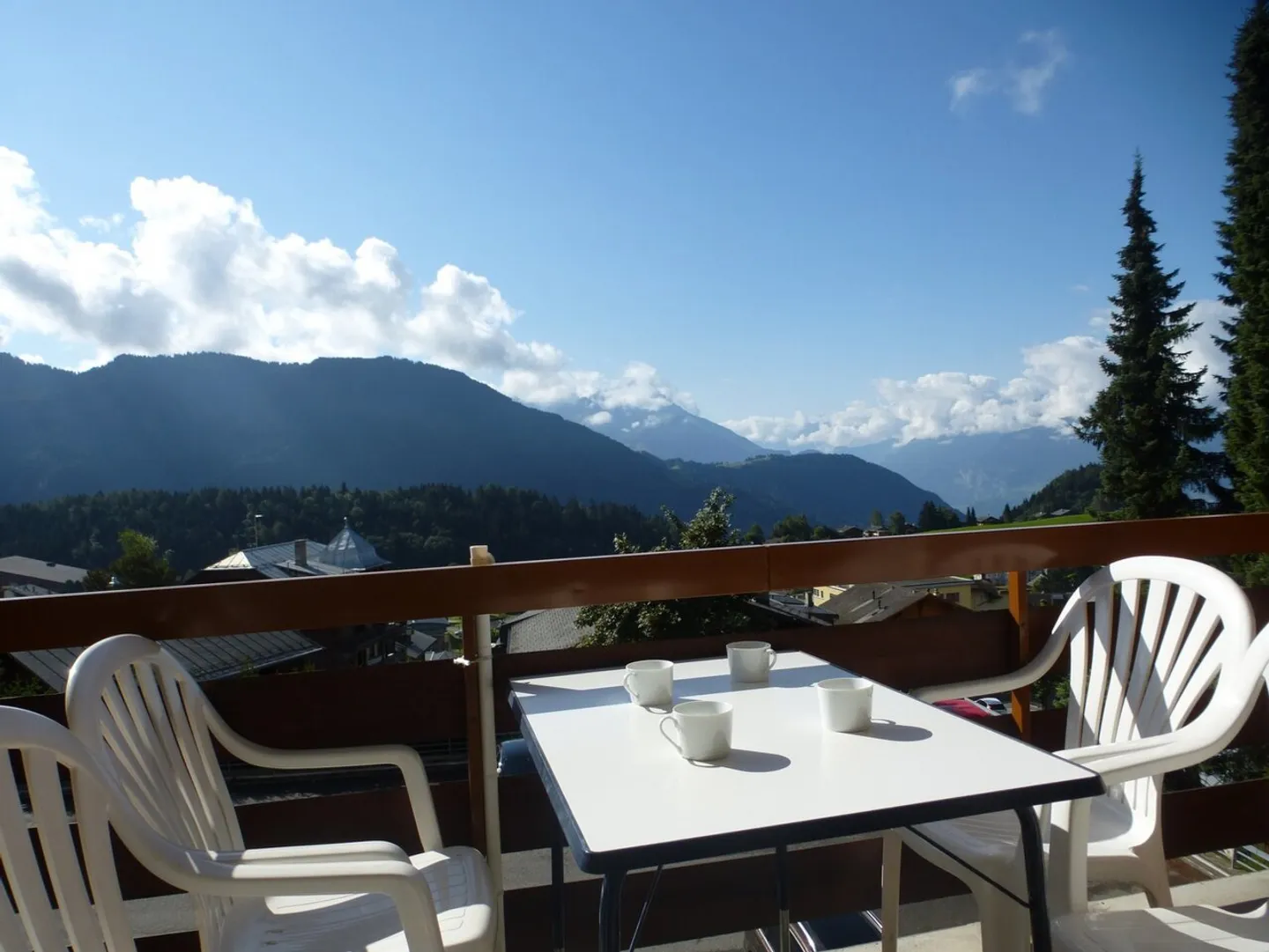 Möbliertes Studio im Zentrum des Dorfes. Ganzjährige Vermietung. - Foto 2 von 10