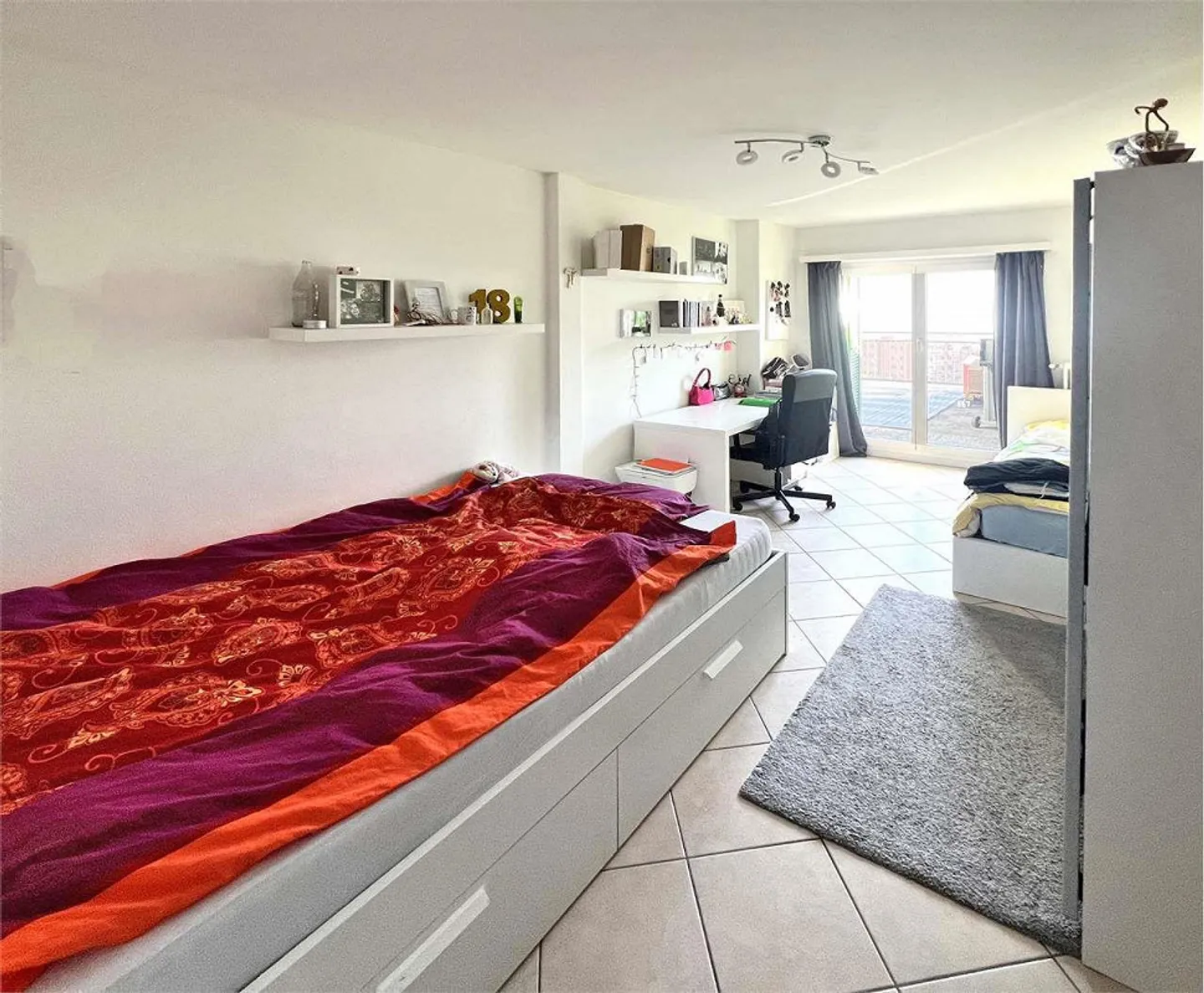 Ampio attico di 6.5 locali vista lago a Melide - Foto 8 di 11