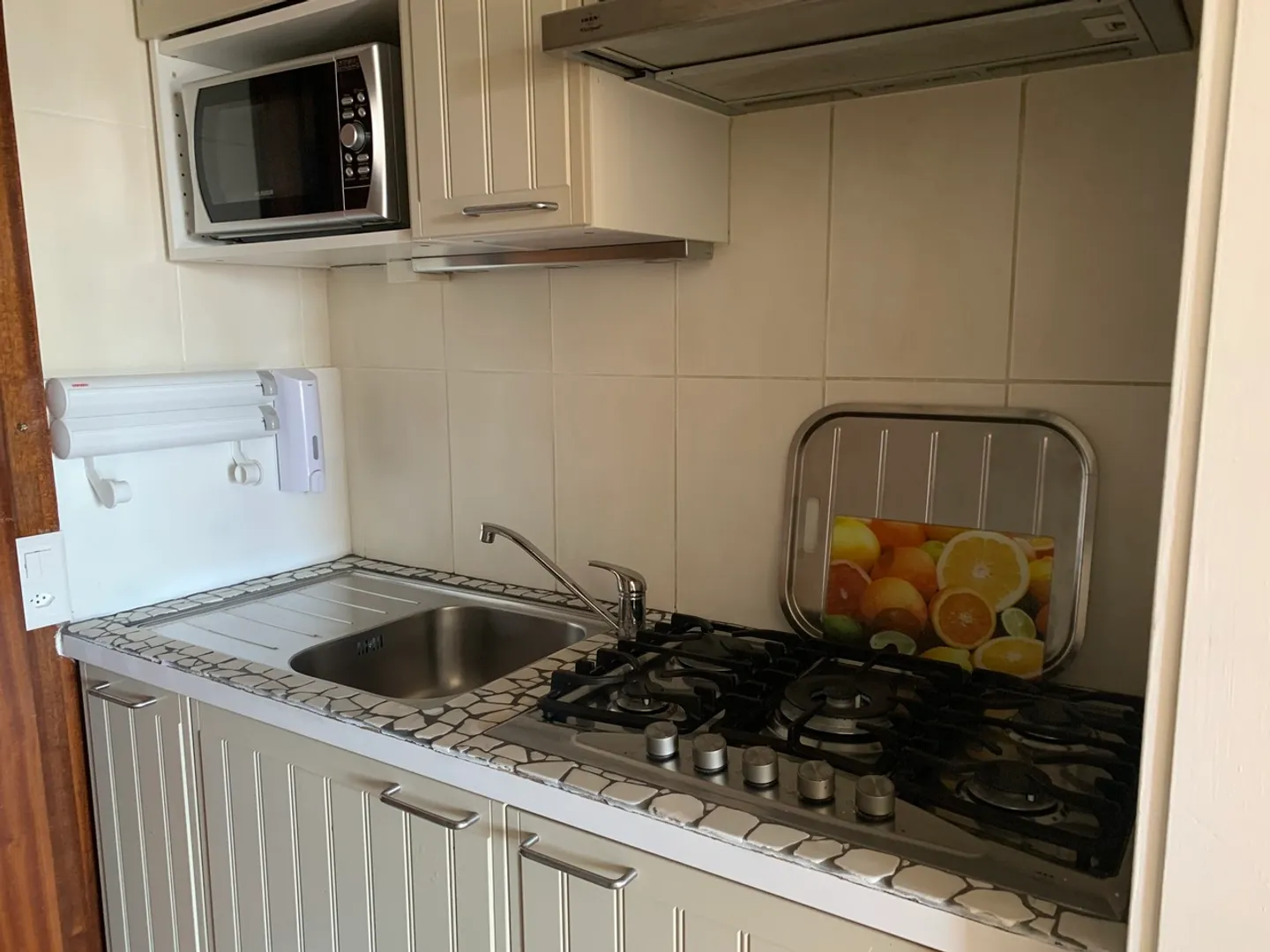 Möbliertes Studio im Zentrum des Dorfes. Ganzjährige Vermietung. - Foto 6 von 10