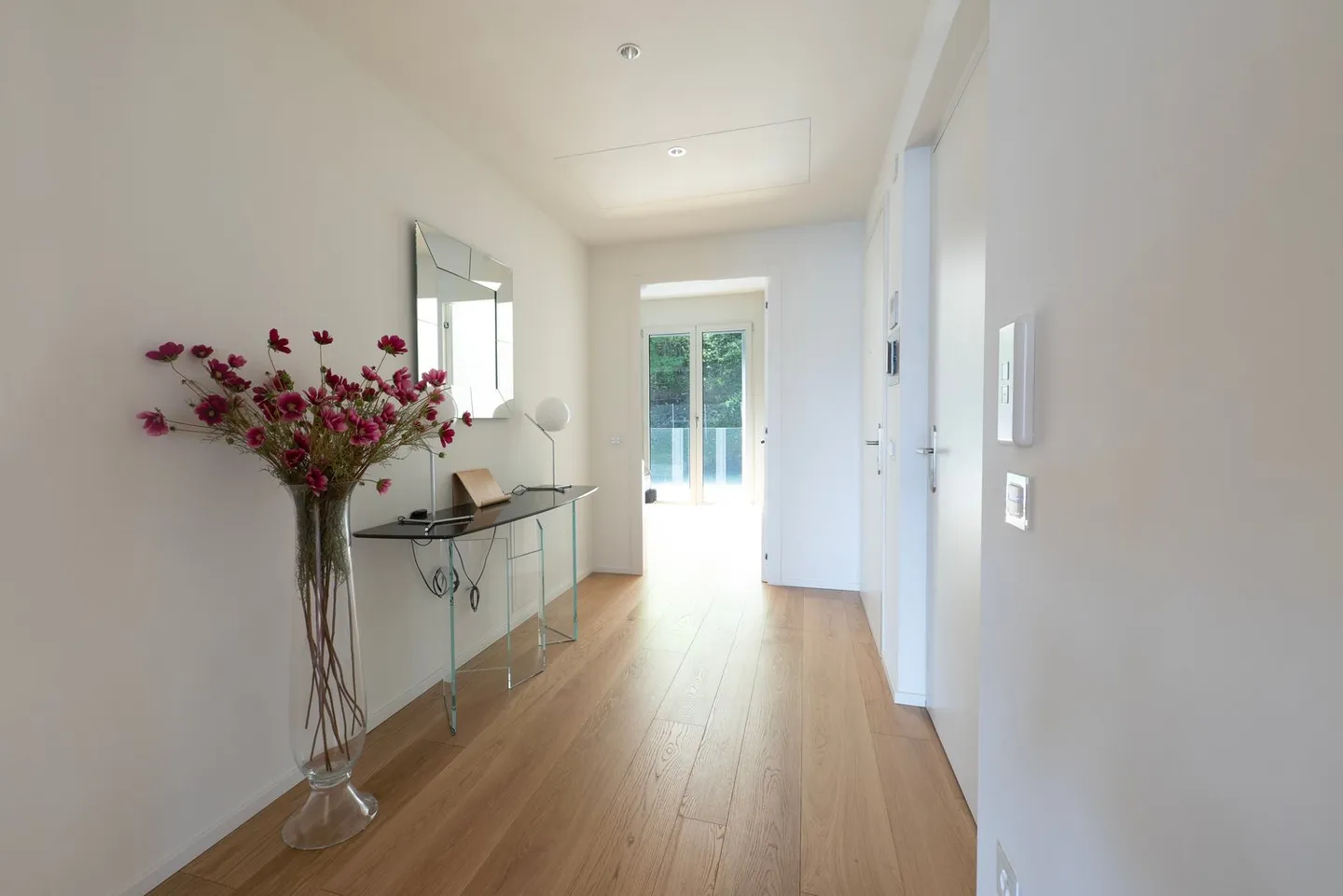 Large Penthouse with View and Rooftop Terrace - Photo 9 of 16