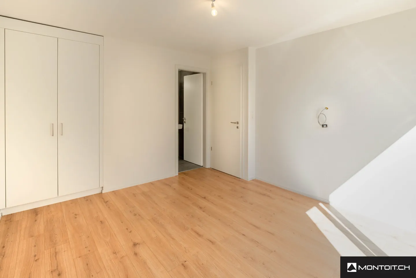 Appartamento moderno con giardino privato - Foto 5 di 7