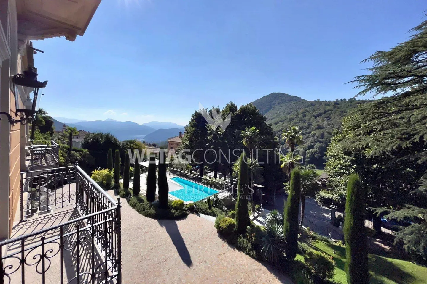 Villa historique Art Nouveau à Curio avec piscine et magnifique jardin à vendre - Photo 2 sur 13