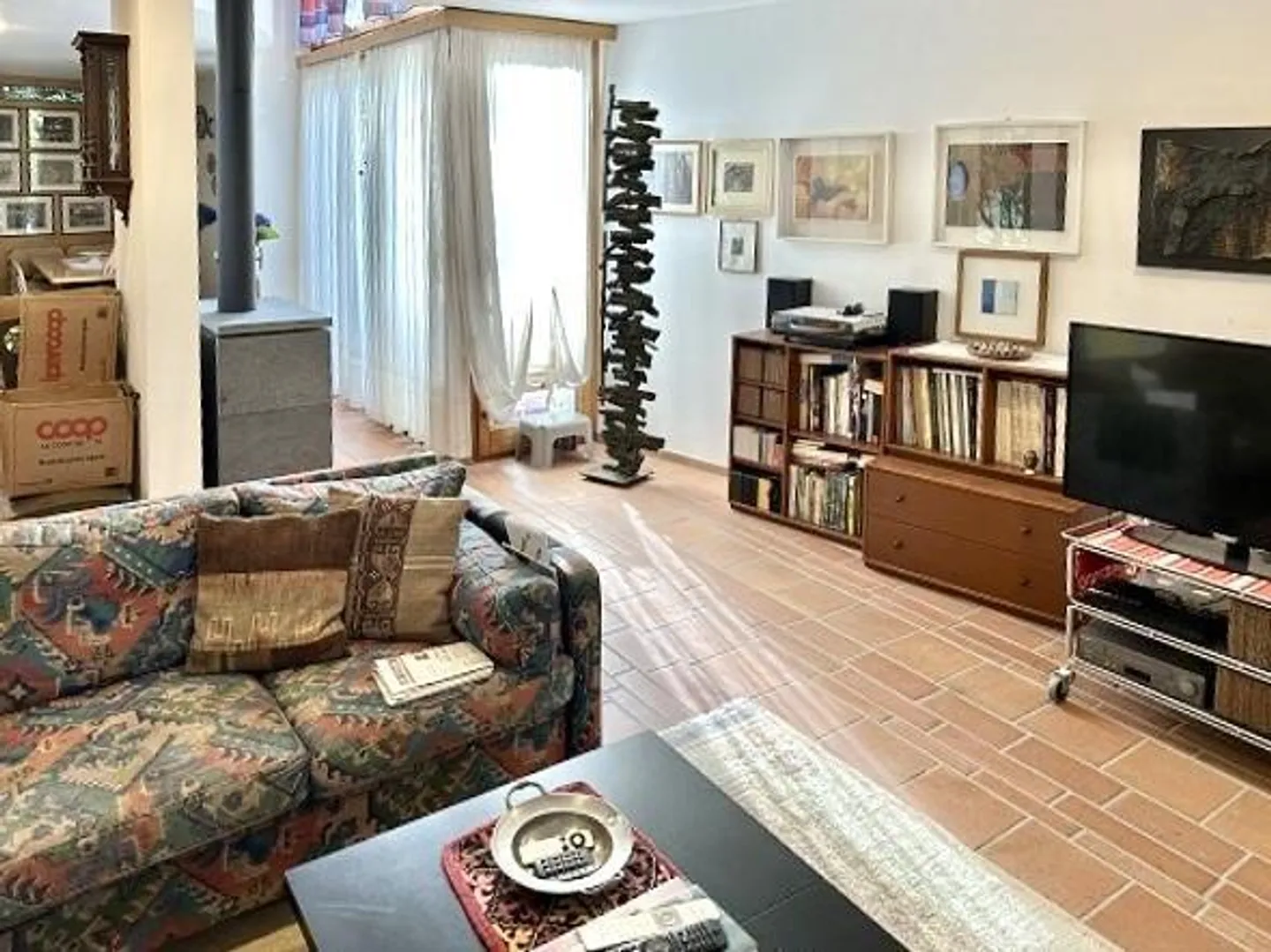 5 1/2-Room House with Large Surroundings in a Very Quiet Location - Photo 4 of 32