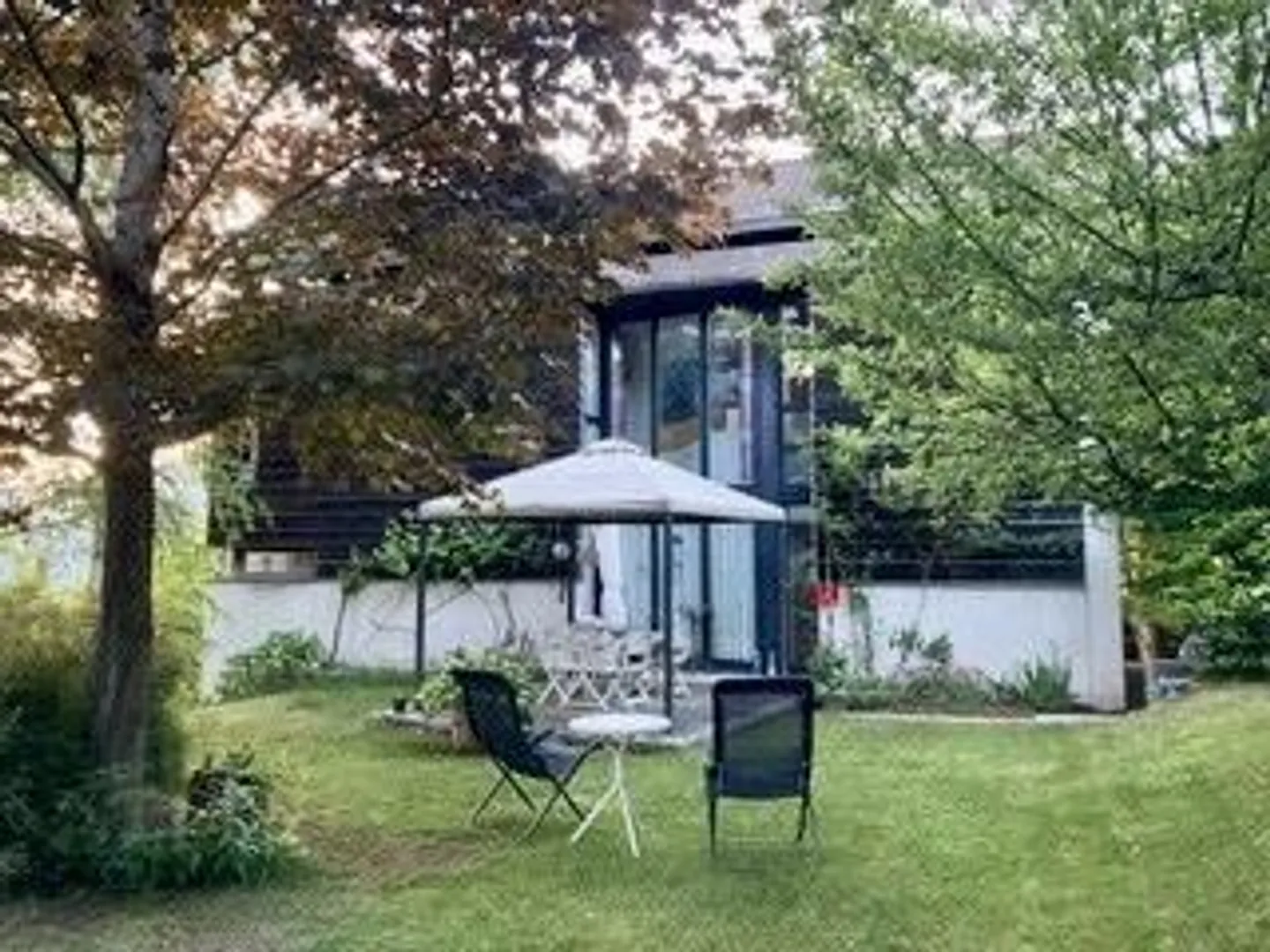 5 1/2-Room House with Large Surroundings in a Very Quiet Location - Photo 1 of 32