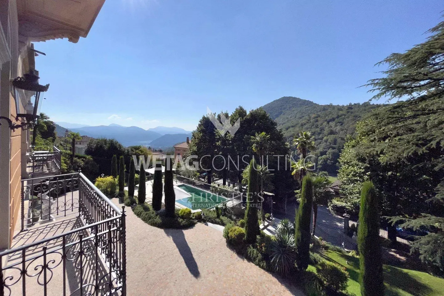 Villa historique Art Nouveau à Curio avec piscine et magnifique jardin à vendre - Photo 13 sur 13