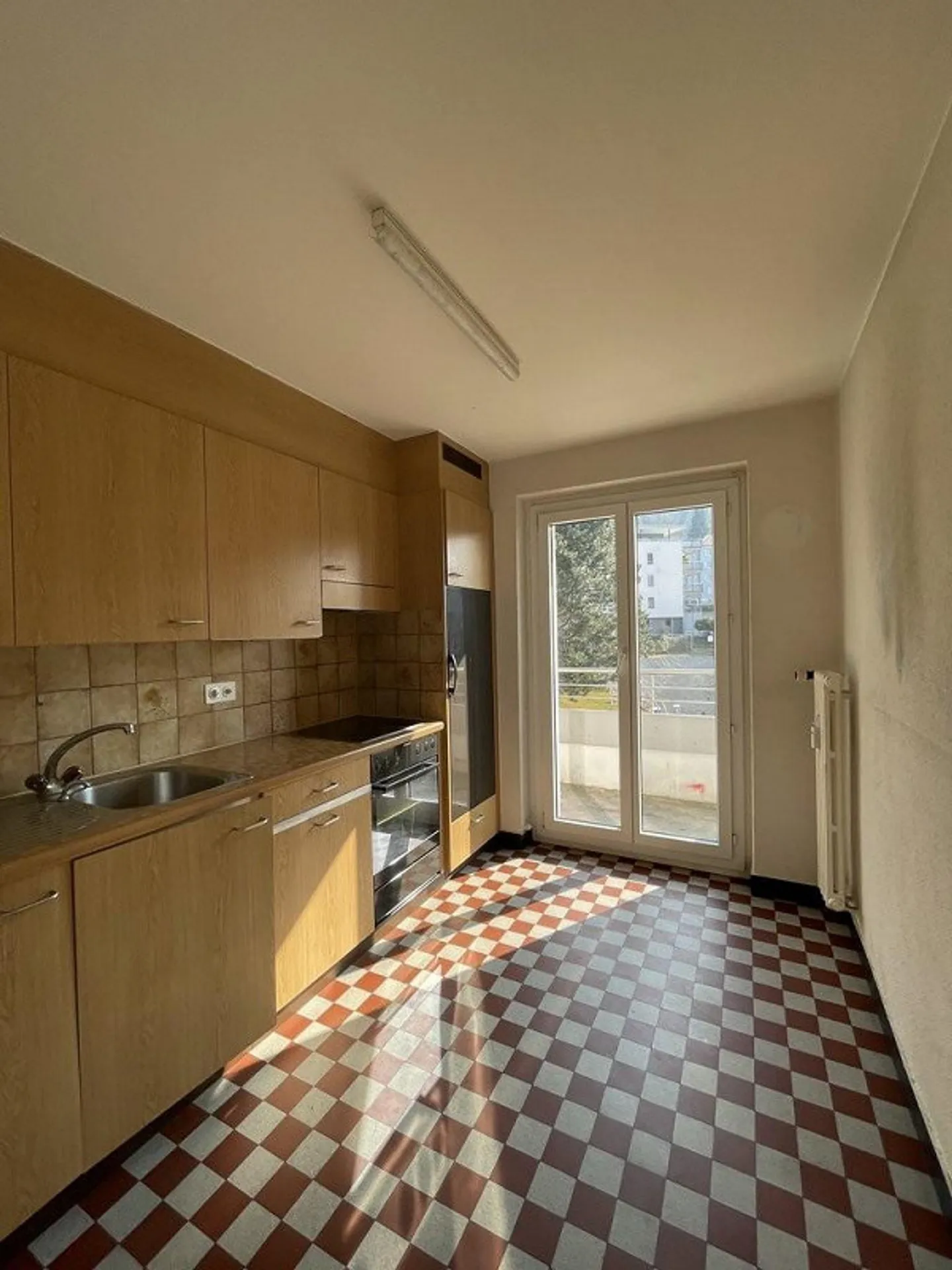 3-room apartment with two balconies from 01.07.2026 - Photo 2 of 6