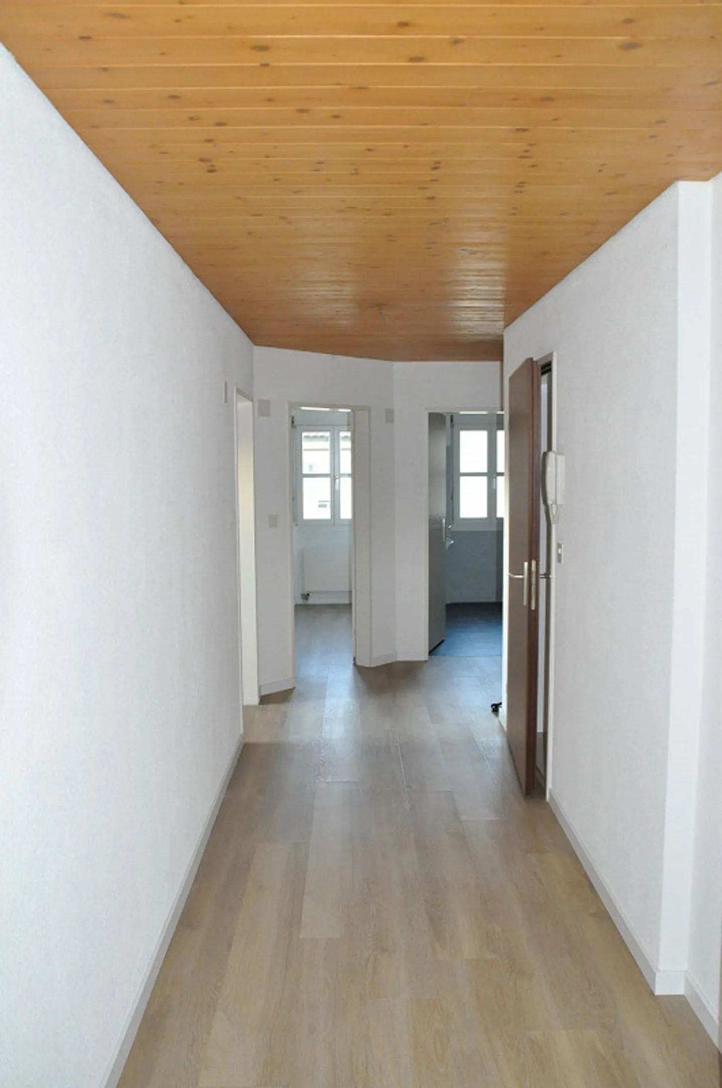 schöne, gemütliche 4½ Zimmer-Dach-Wohnung mit Balkon ... - Foto 7 von 13