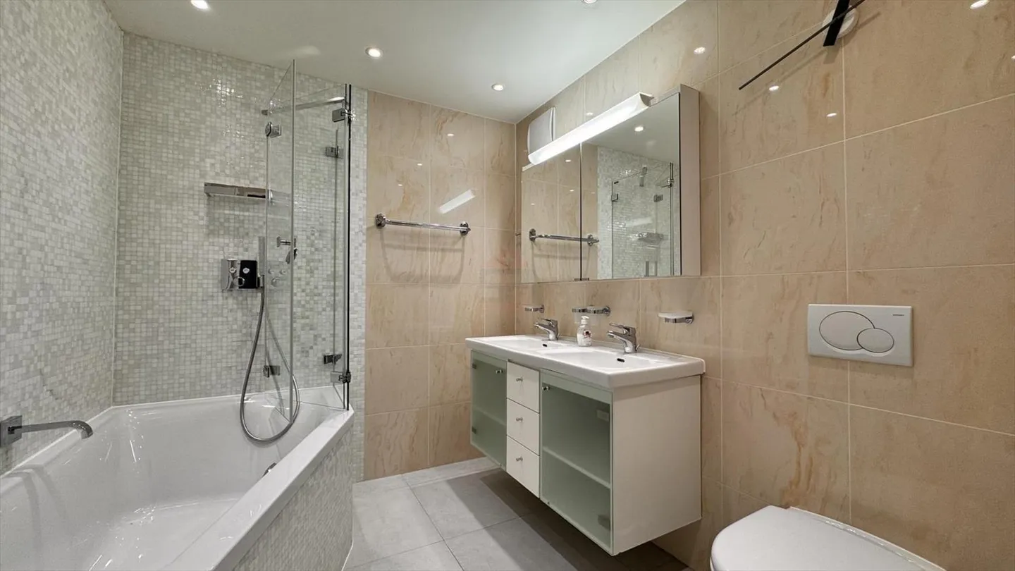 Charmanter Apartment mit 5 Zimmern, 105 m² - Foto 6 von 11