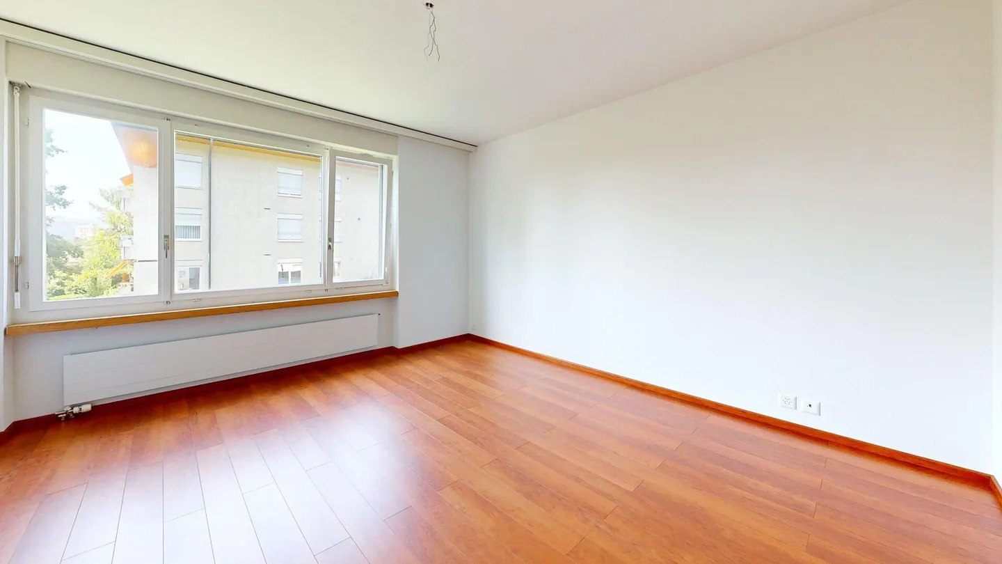 Appartamento luminoso di 4.5-5.5 stanze con vista sulle montagne e stanza hobby - pronto per essere occupato - Foto 8 di 22