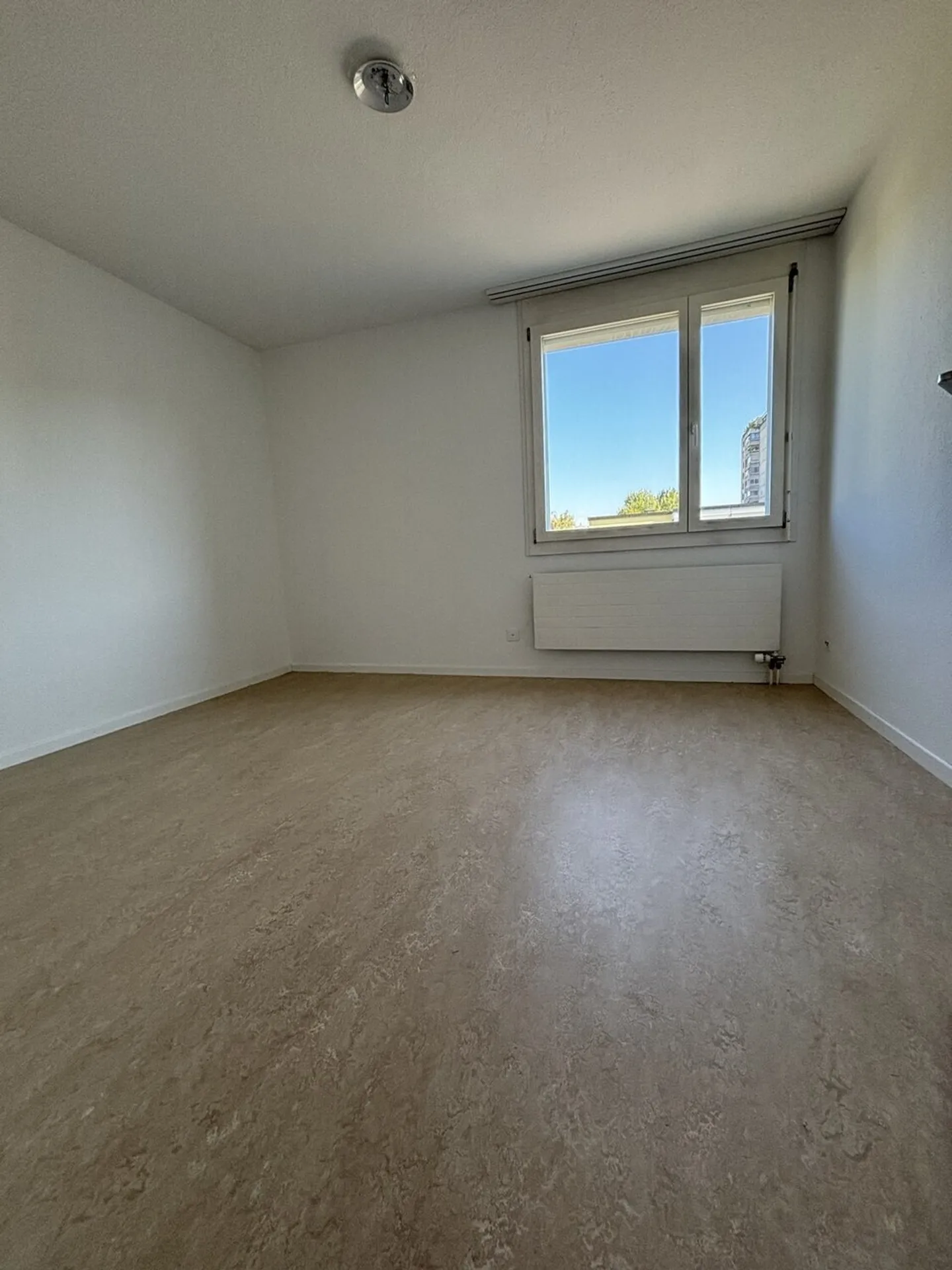 Appartement spacieux de 4,5 pièces avec balcon et vue sur la montagne à Thun - Photo 8 sur 12