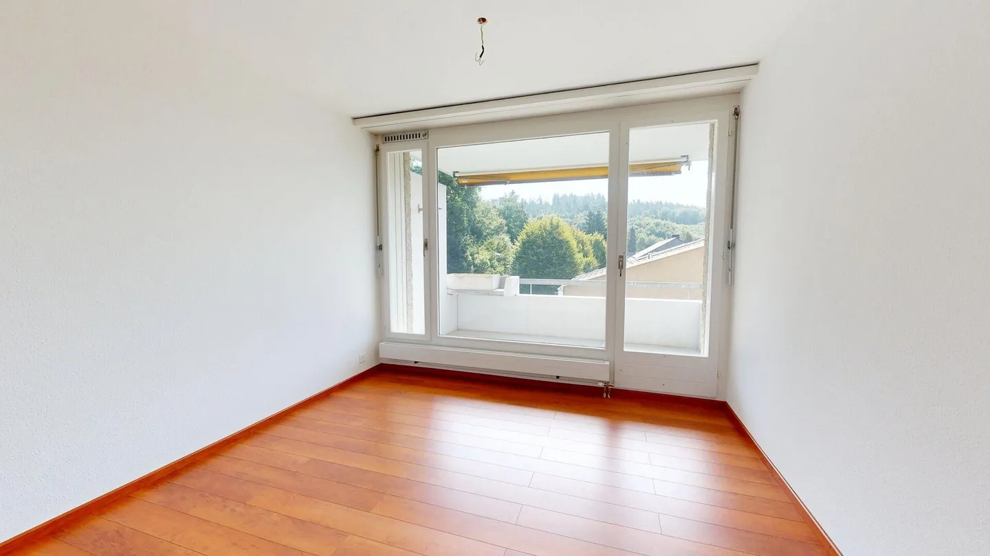Appartamento luminoso di 4.5-5.5 stanze con vista sulle montagne e stanza hobby - pronto per essere occupato - Foto 11 di 22