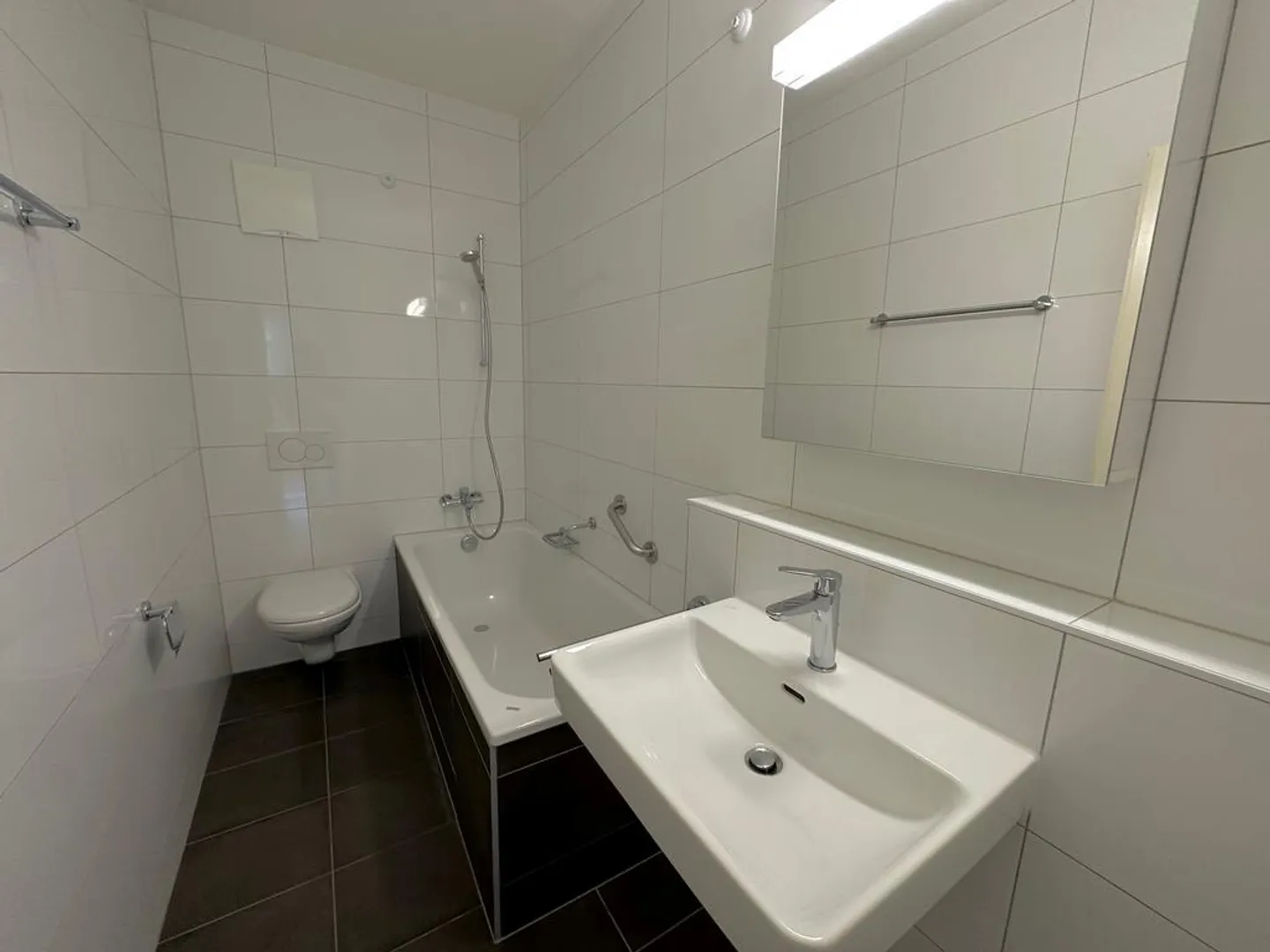 Apartment with 4.5 rooms for rent - Photo 4 of 4