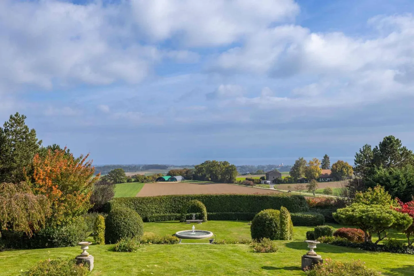 Propriété luxueuse du Vaud avec piscine, spa et vue sur le lac - Photo 2 sur 13