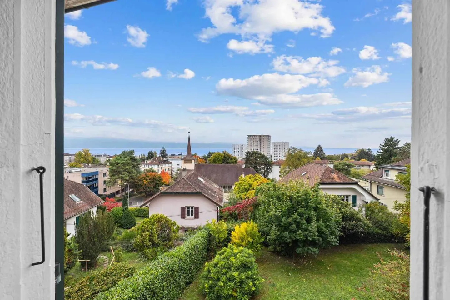 Characterful 9-room house, quiet, greenery and strategic location - Photo 3 of 13