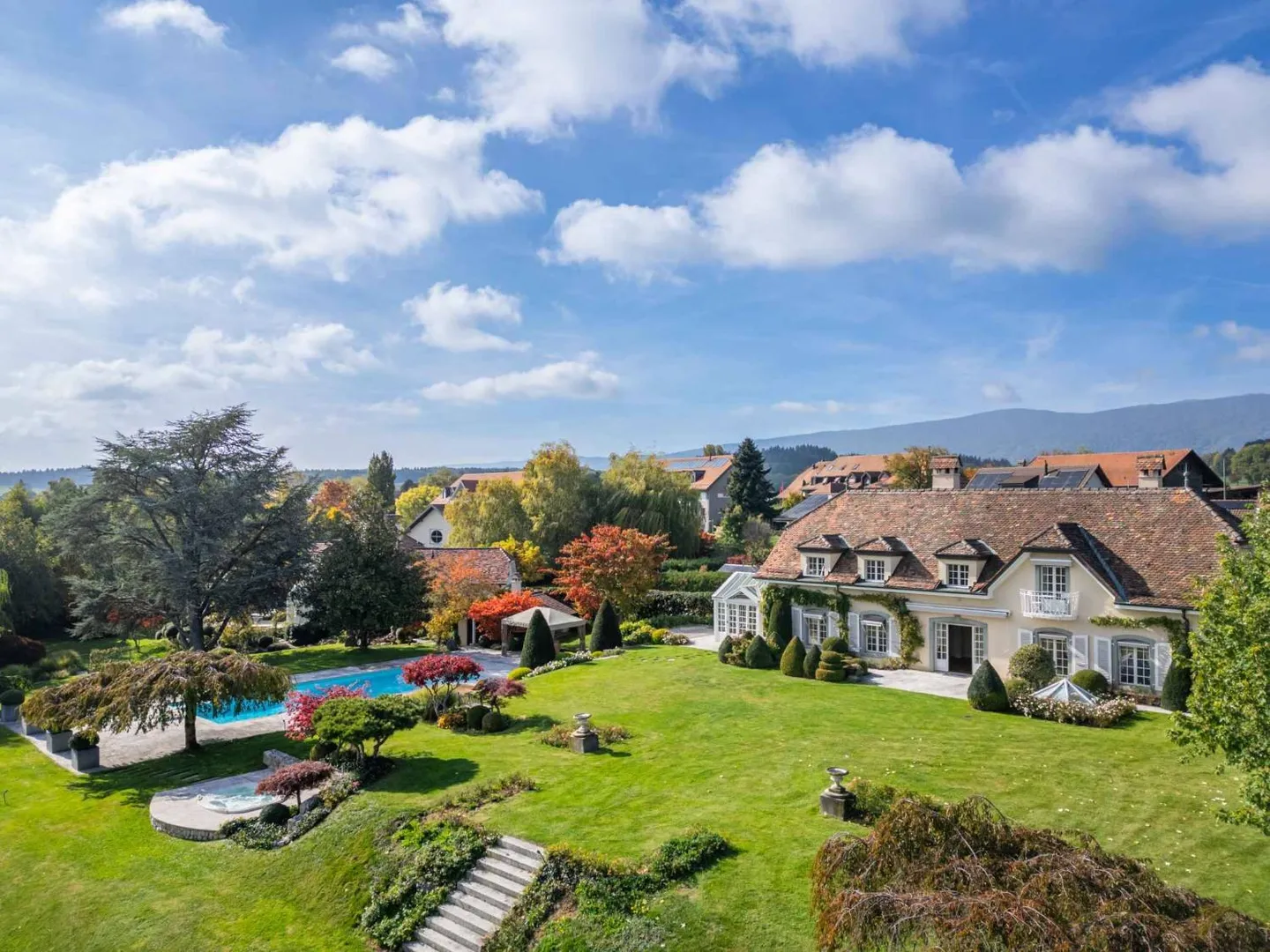 Propriété luxueuse du Vaud avec piscine, spa et vue sur le lac - Photo 3 sur 13