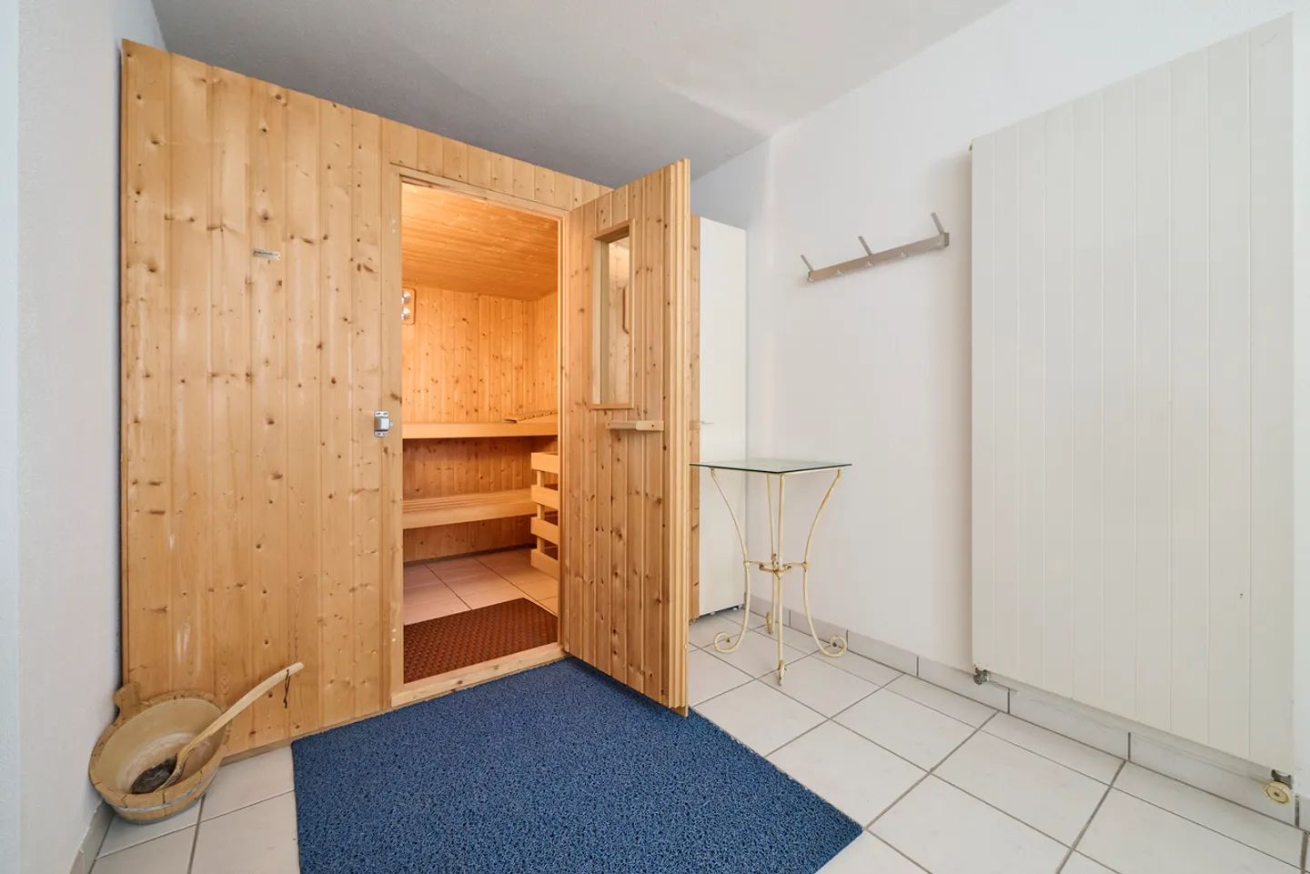 Appartement incontournable dans une résidence pieds-dans-l'eau avec place de bateau - Photo 12 sur 13