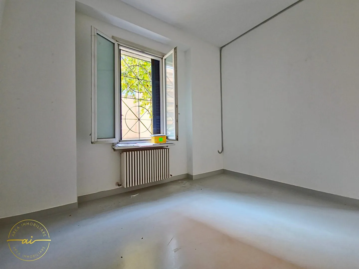 Commercial space on the ground floor in the center of Chiasso - Photo 4 of 5