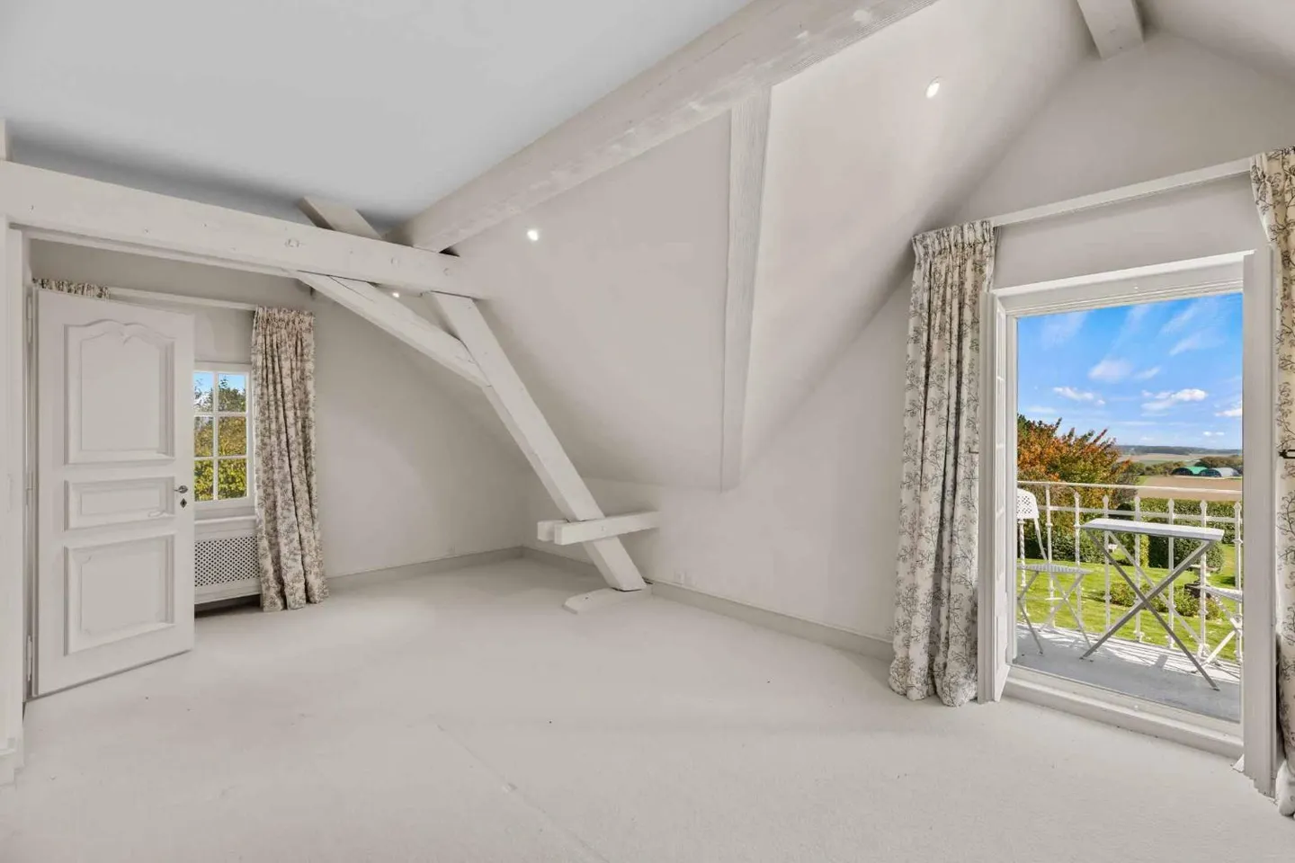 Propriété luxueuse du Vaud avec piscine, spa et vue sur le lac - Photo 9 sur 13