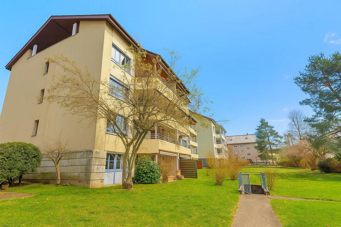 Bella appartamento di 4.5 stanze in una posizione tranquilla - Foto 1 di 5