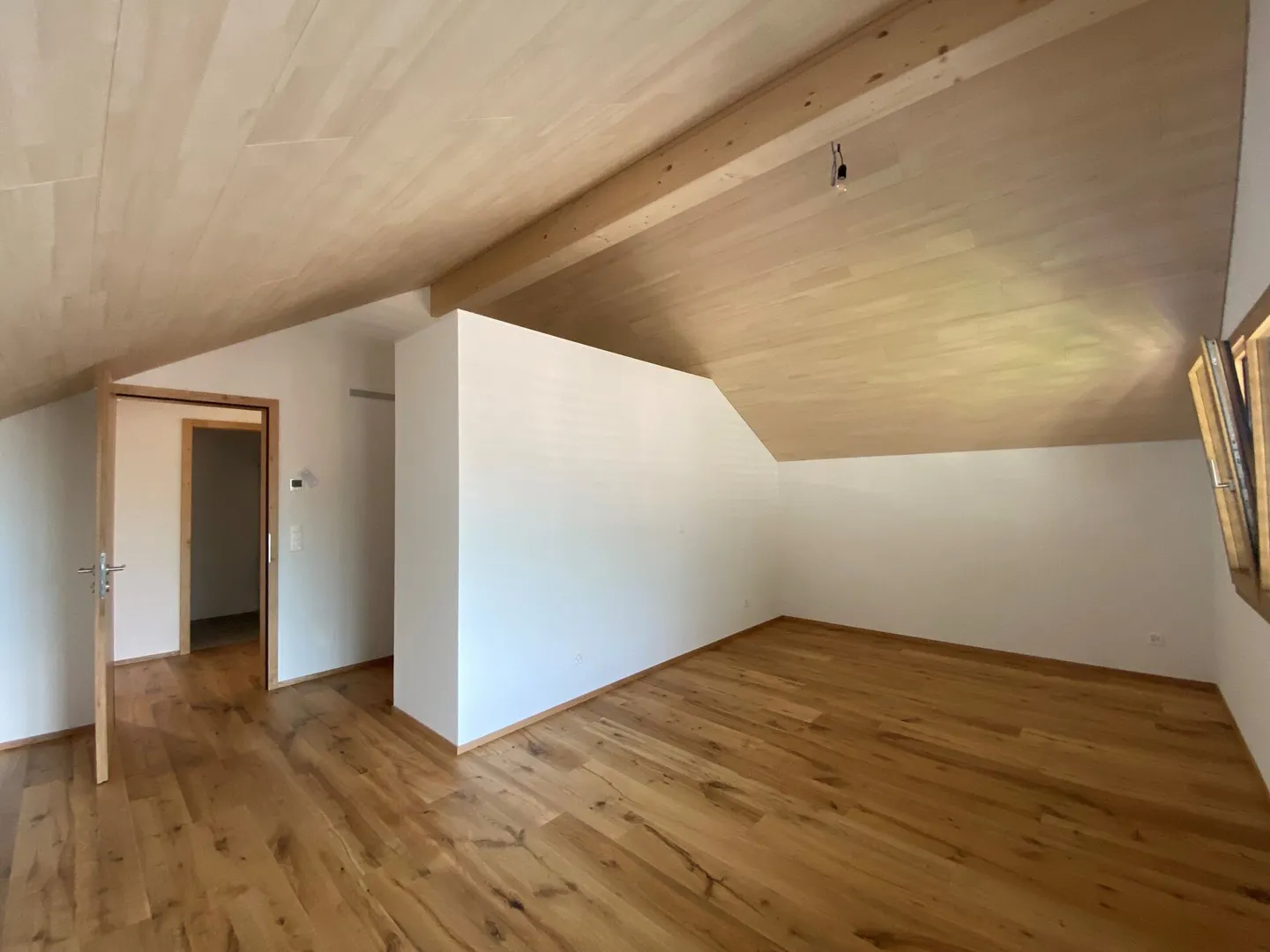 Appartement en Attique 4.5 avec Vue Imprenable - Photo 7 sur 9