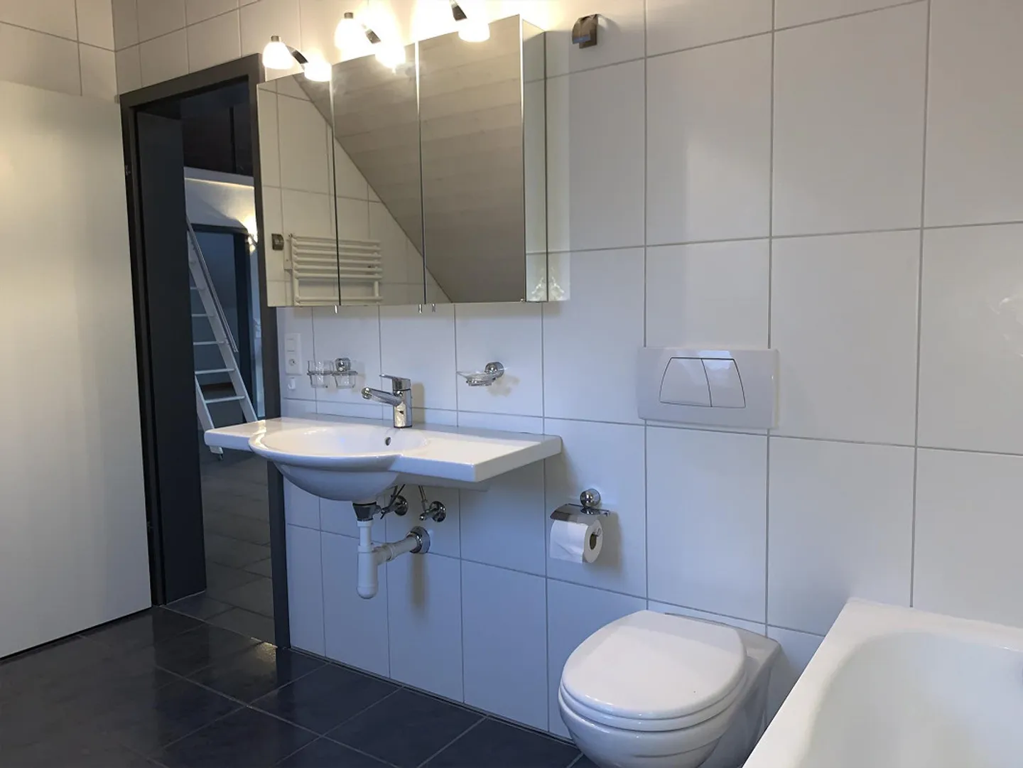 grosszügige 3.5-Zimmer-Dachwohnung mit Top-Aussicht in Grossaffoltern - Foto 9 von 15