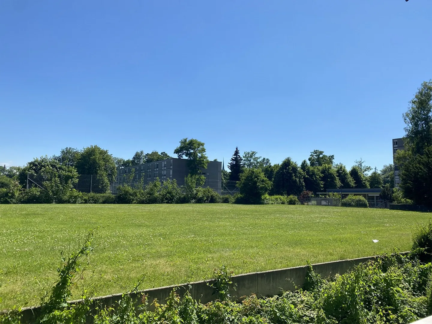 Appartement rénové de 3,5 pièces avec vue sur la verdure - Photo 10 sur 10